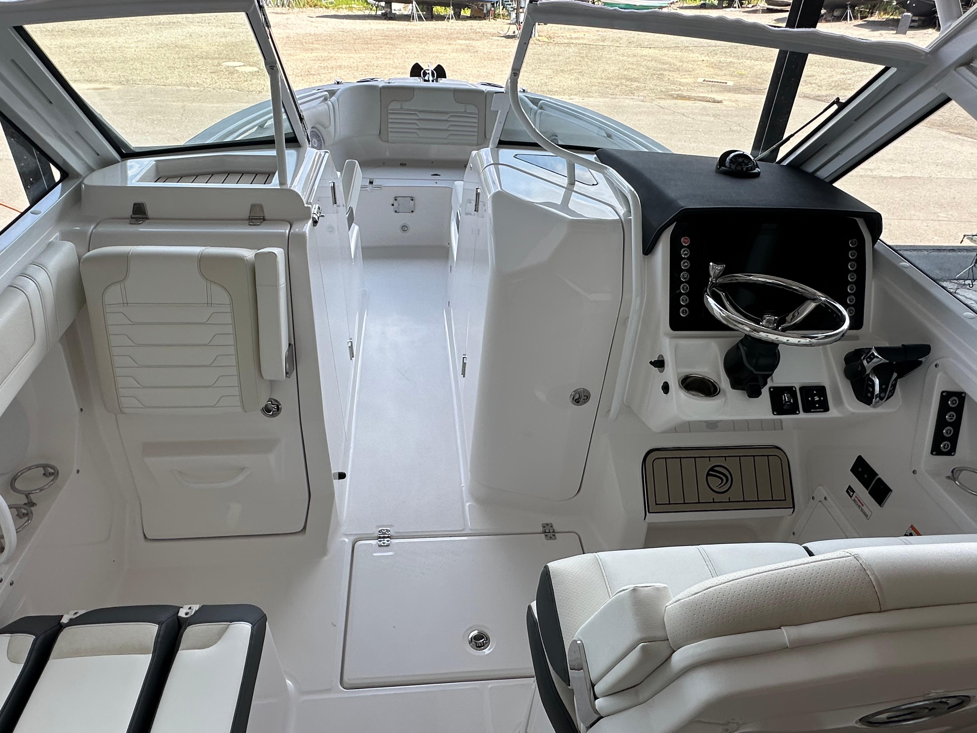 2026 Edgewater 262CX CROSSOVER-21