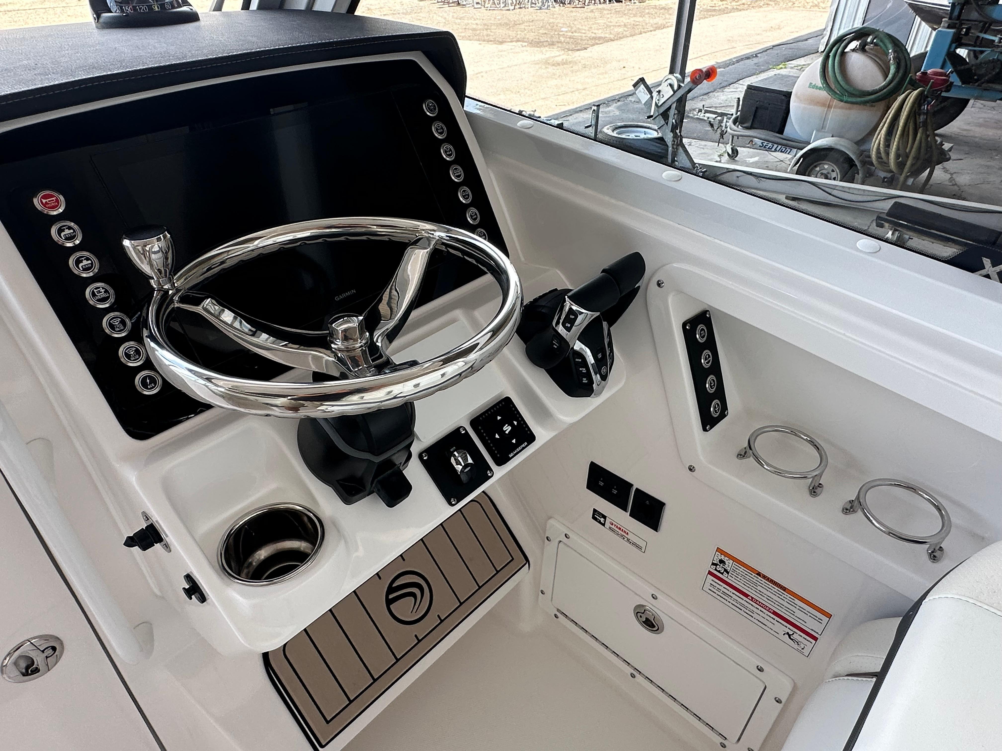 2026 Edgewater 262CX CROSSOVER-25