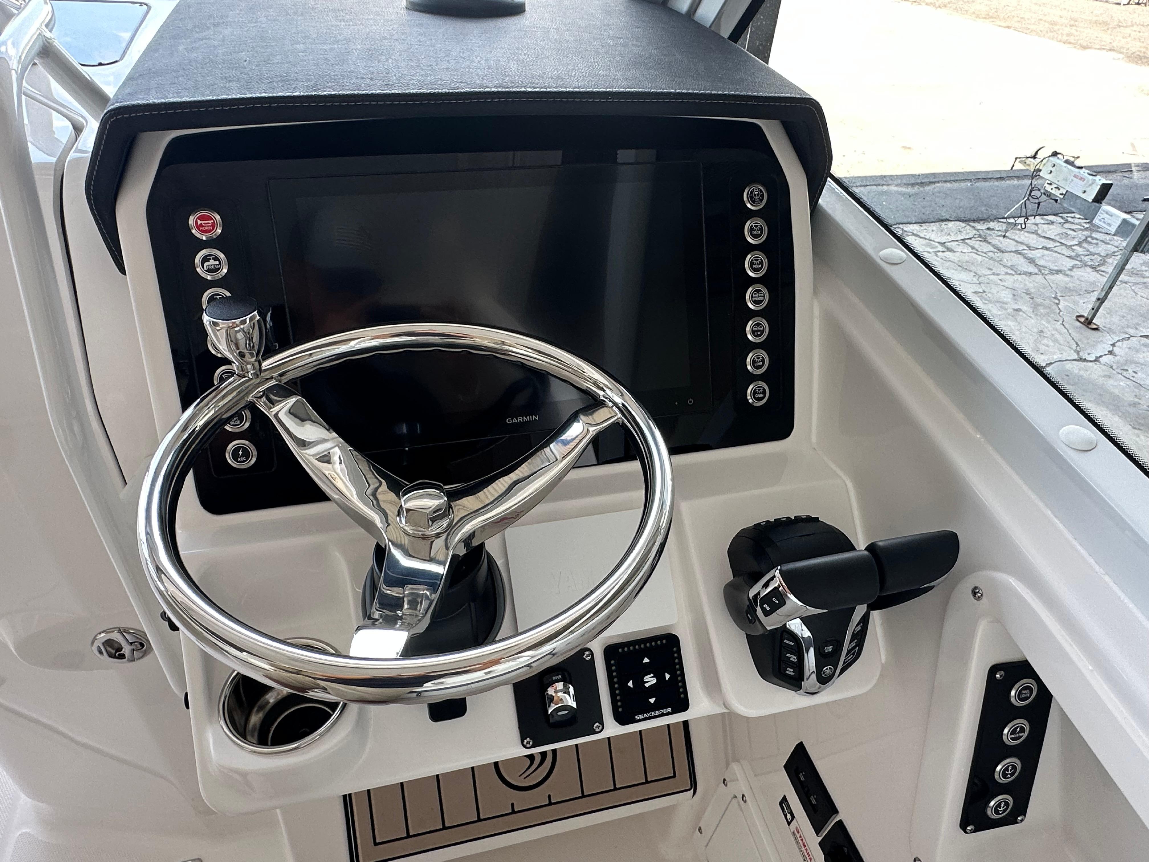 2026 Edgewater 262CX CROSSOVER-26