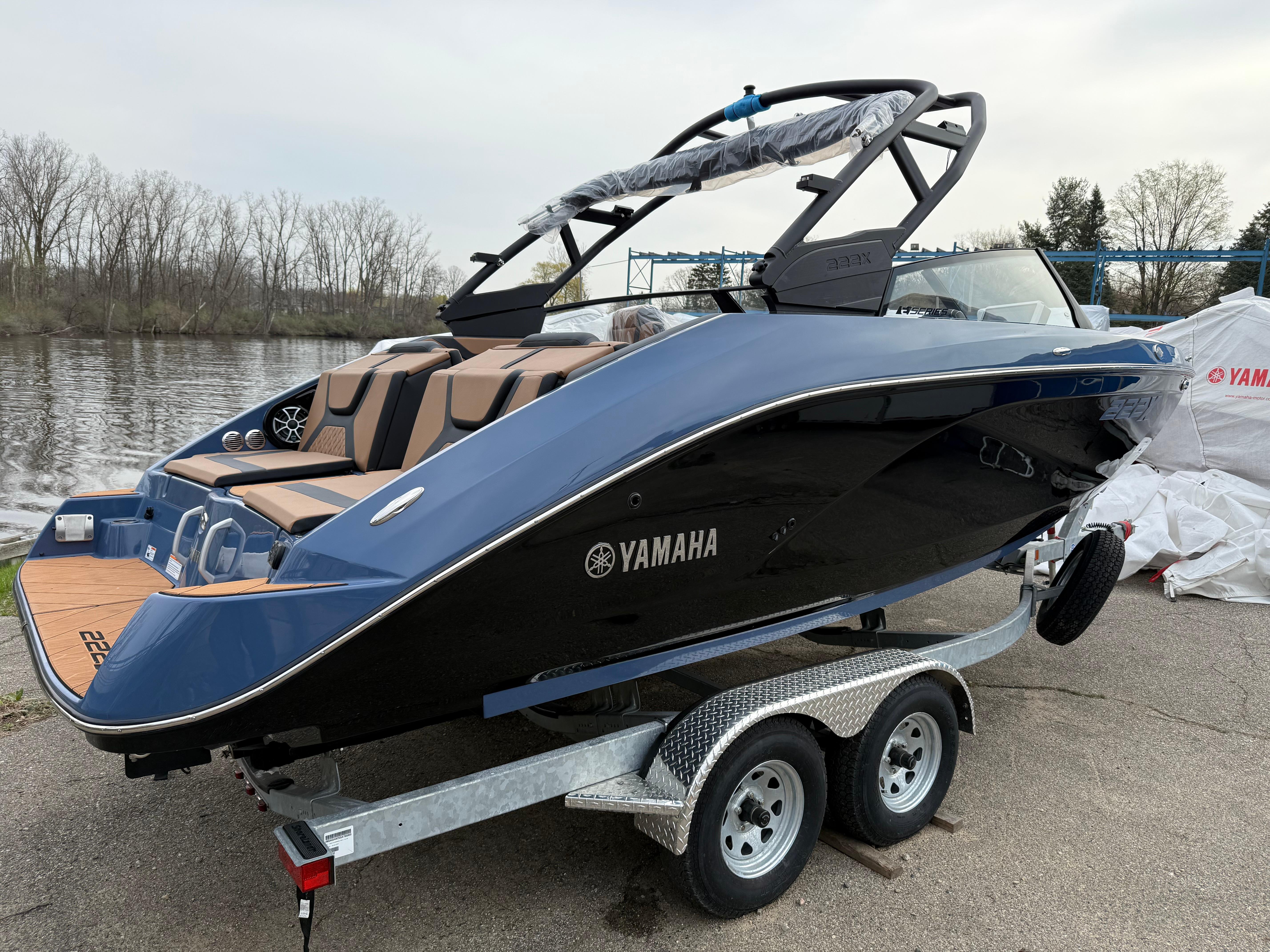 2024 Yamaha Boats 222XE Gallery