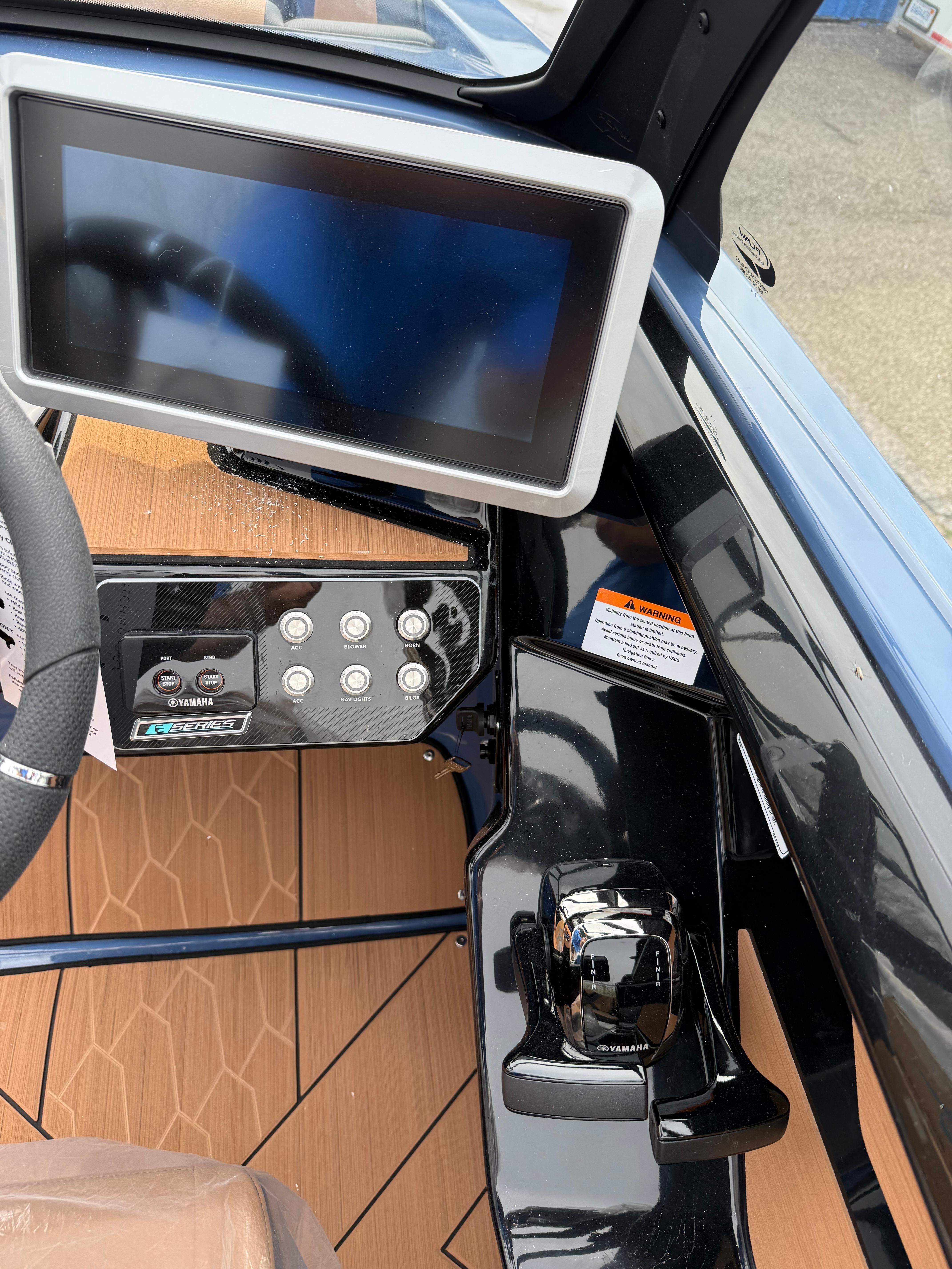 2024 Yamaha Boats 222XE Gallery