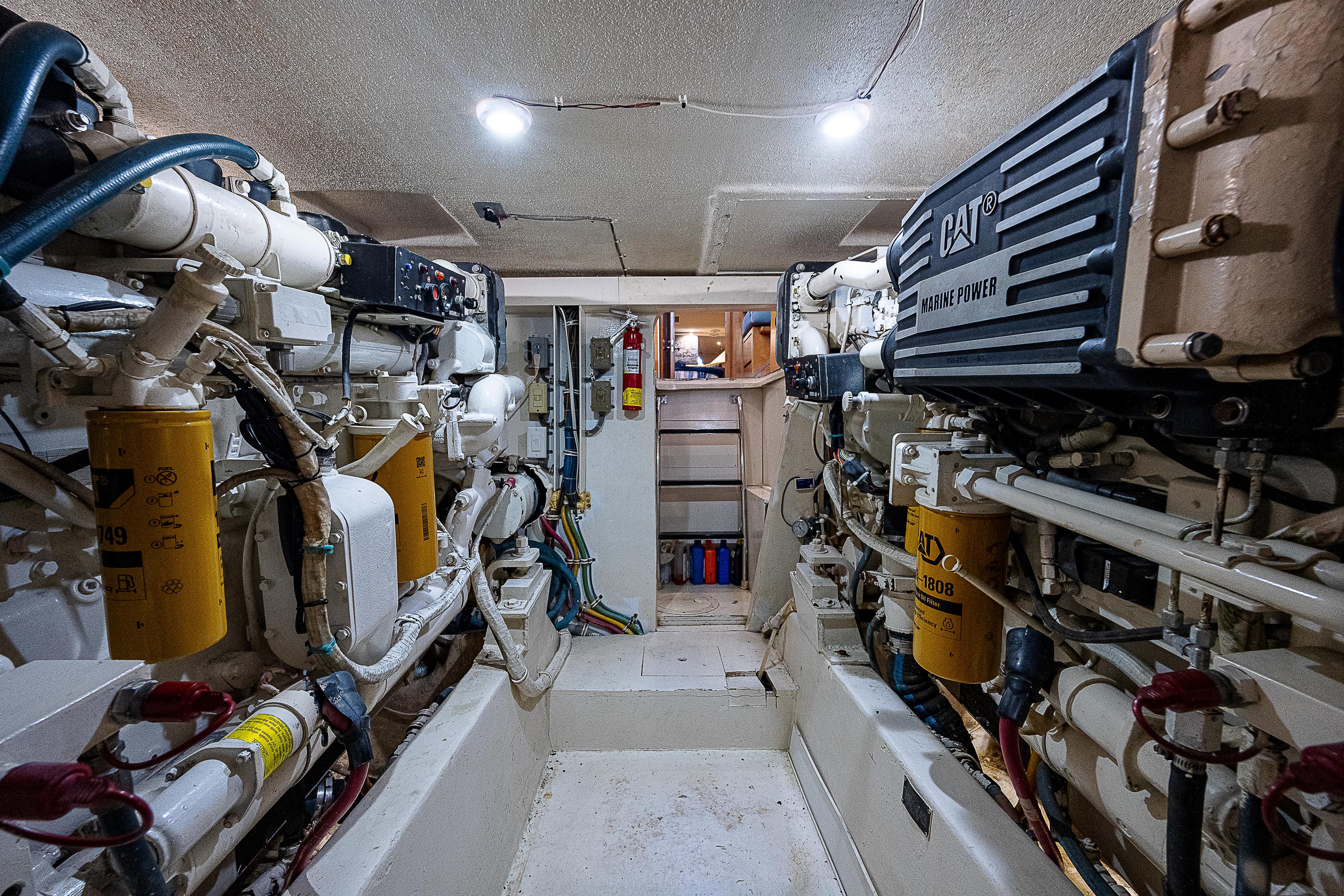 Hatteras 52 Cockpit Motor Yacht Forty Nine Fifty One - Engine Room