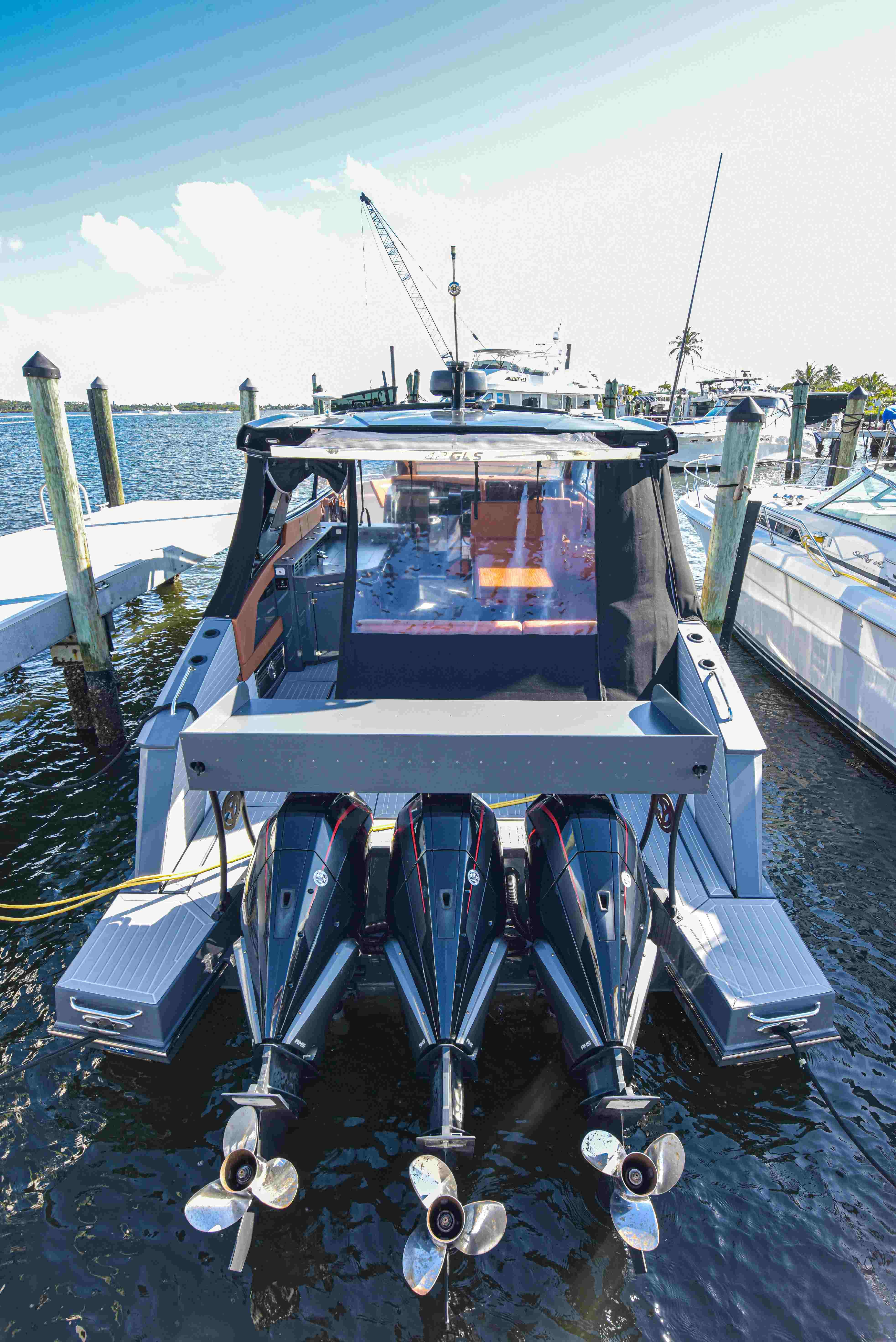 2021-cruisers-yachts-42-gls-ob-power-9778842-20250501095453149-1_XLARGE