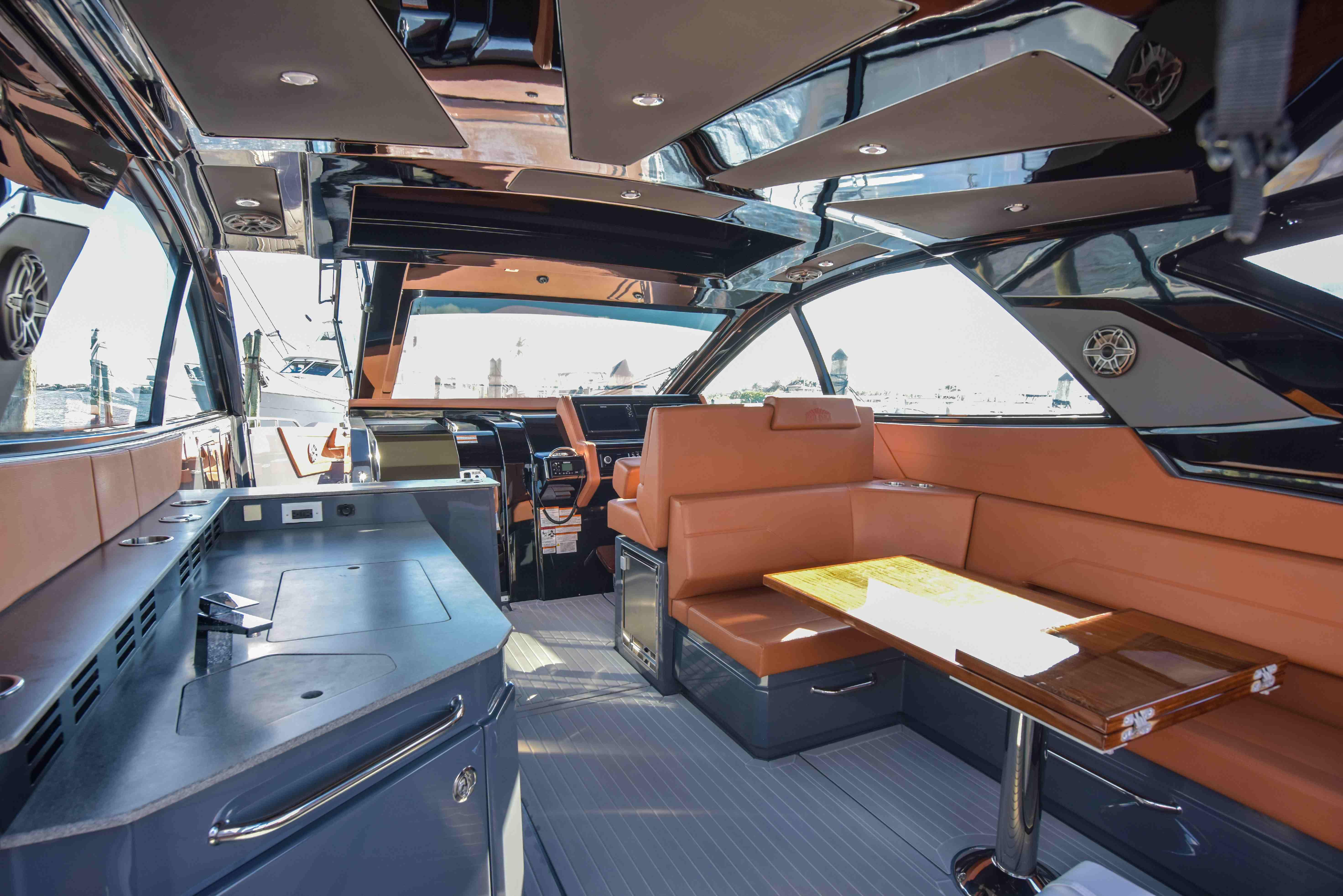 2021-cruisers-yachts-42-gls-ob-power-9778842-20250501095502158-1_XLARGE