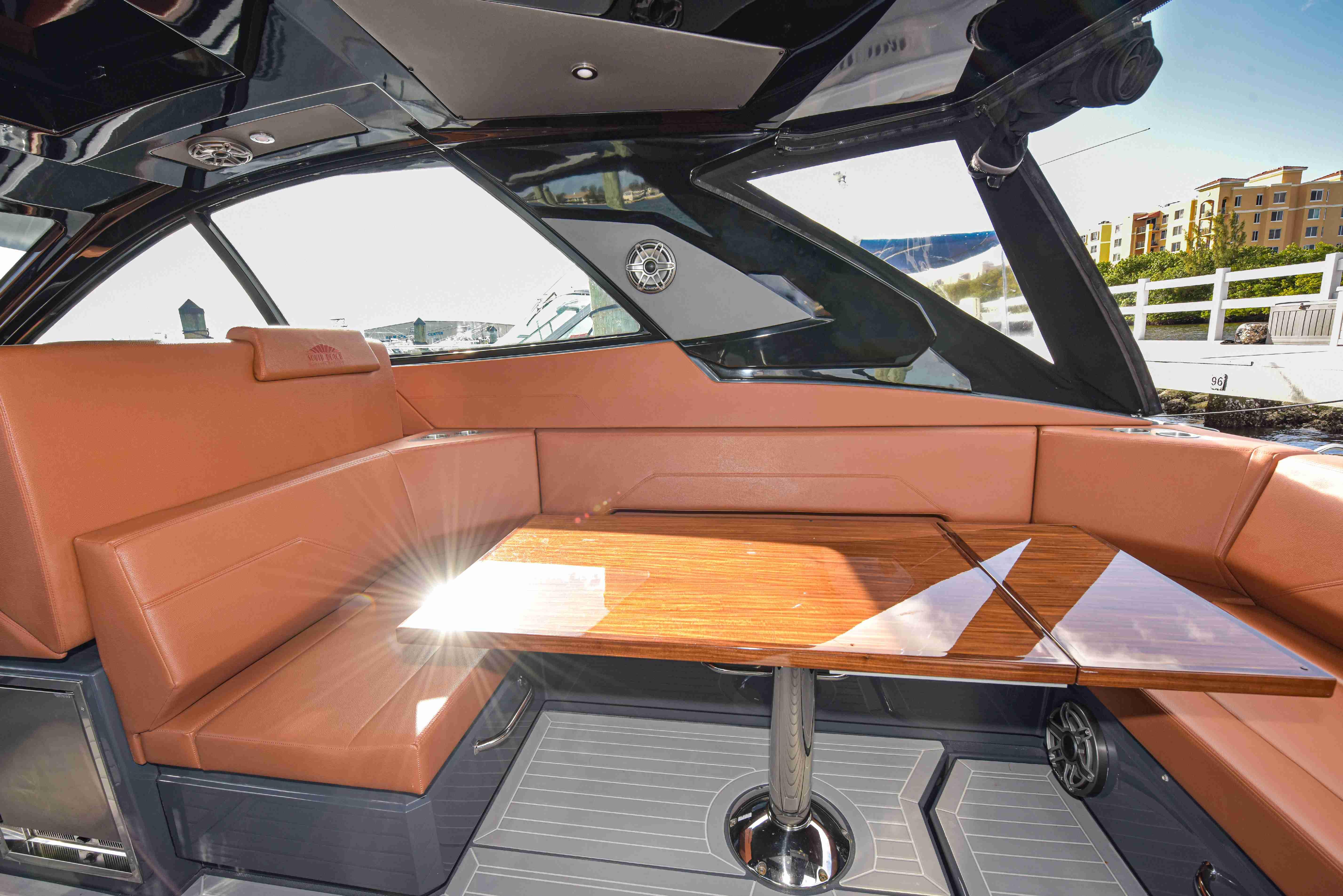 2021-cruisers-yachts-42-gls-ob-power-9778842-20250501095511153-1_XLARGE