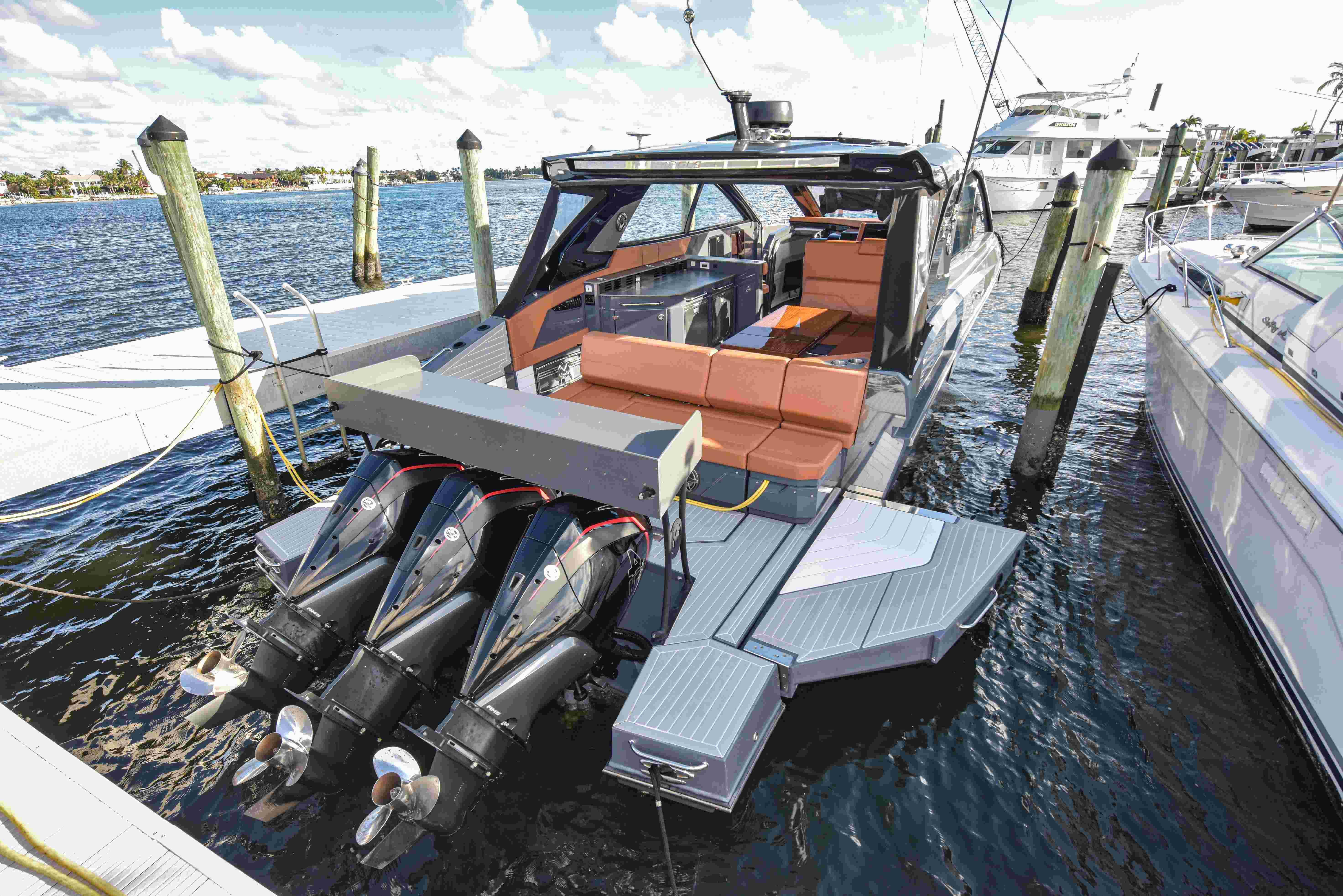 2021-cruisers-yachts-42-gls-ob-power-9778842-20250501095537190-1_XLARGE