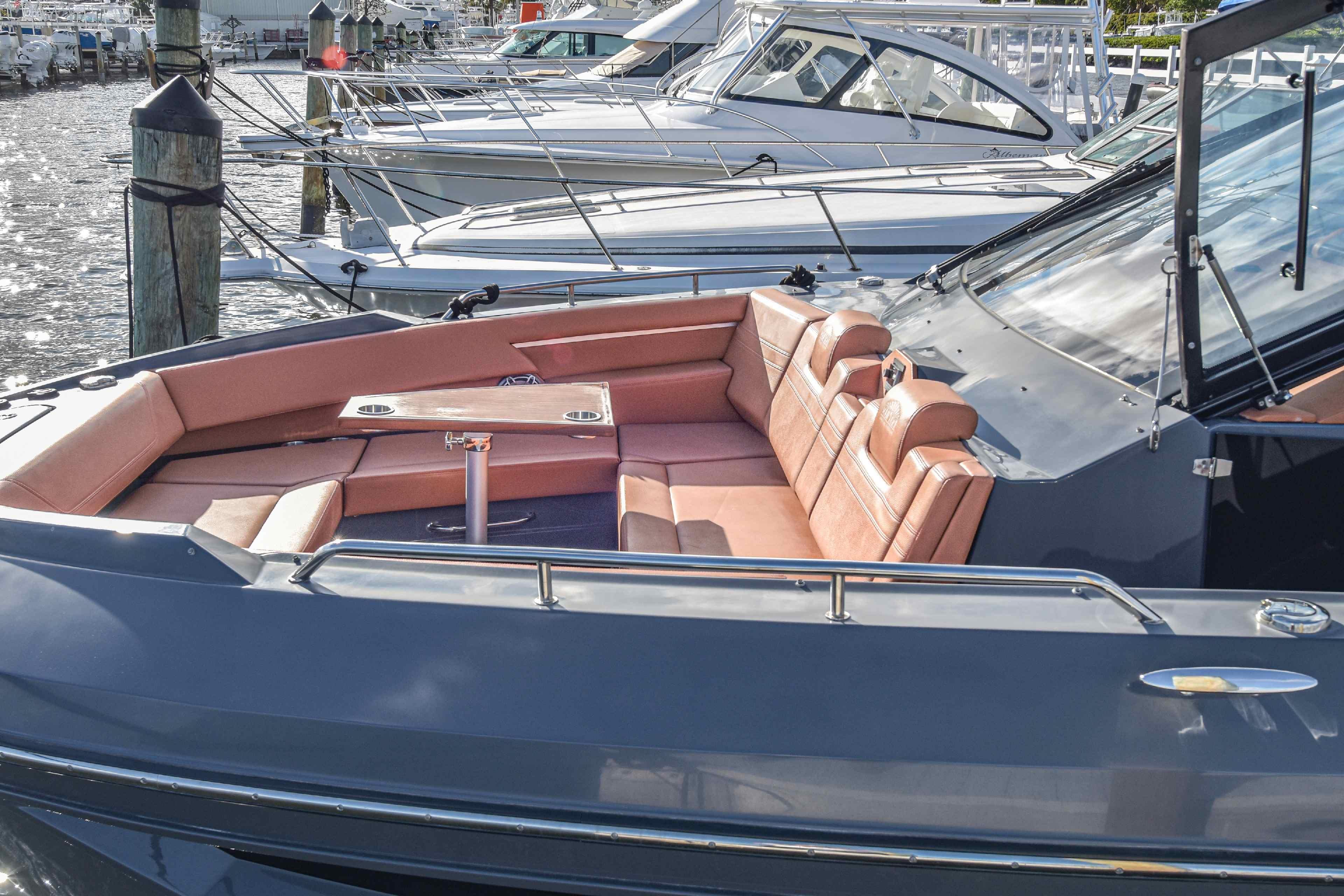 2021-cruisers-yachts-42-gls-ob-power-9778842-20250501095540092-1_XLARGE