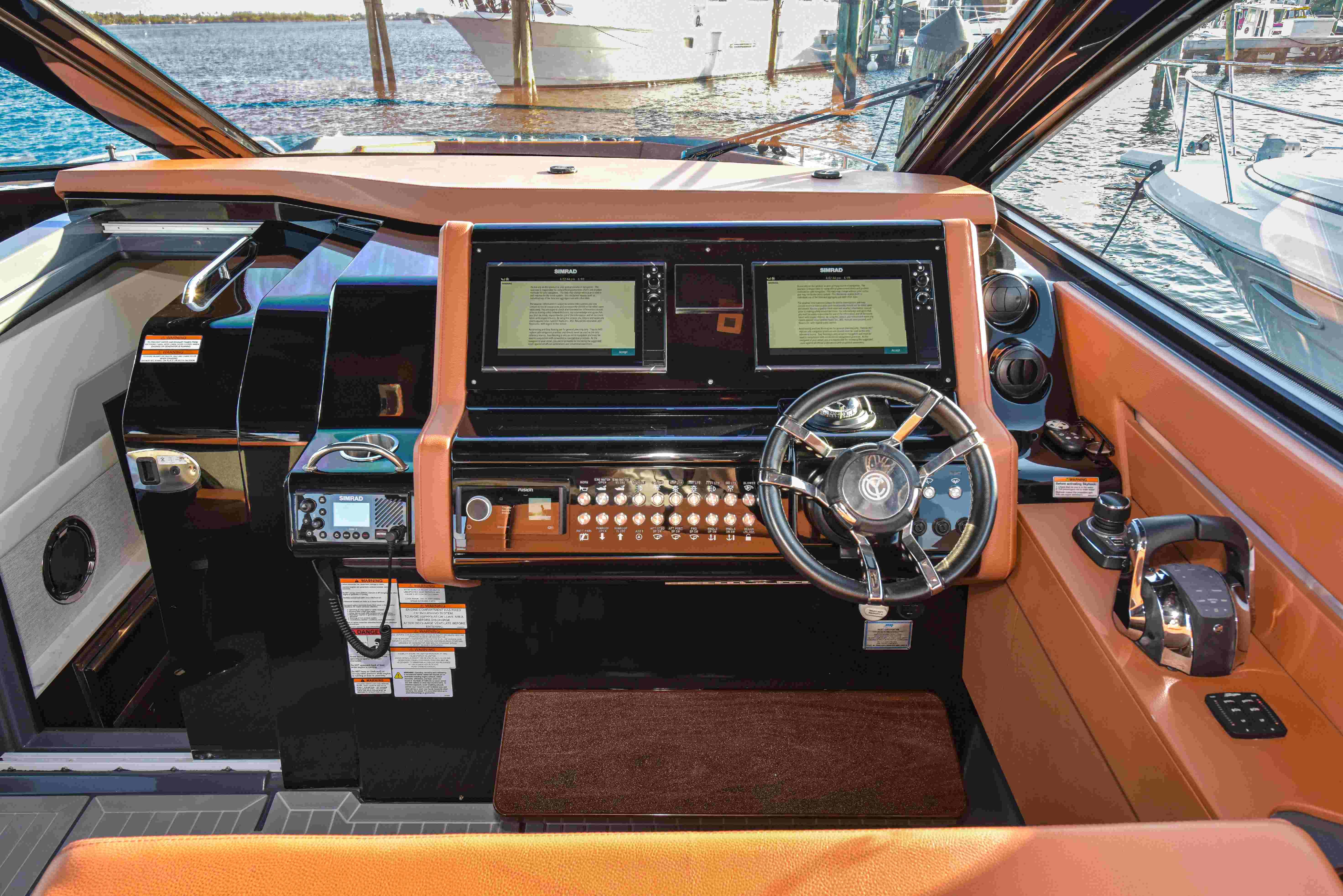 2021-cruisers-yachts-42-gls-ob-power-9778842-20250501095613242-1_XLARGE