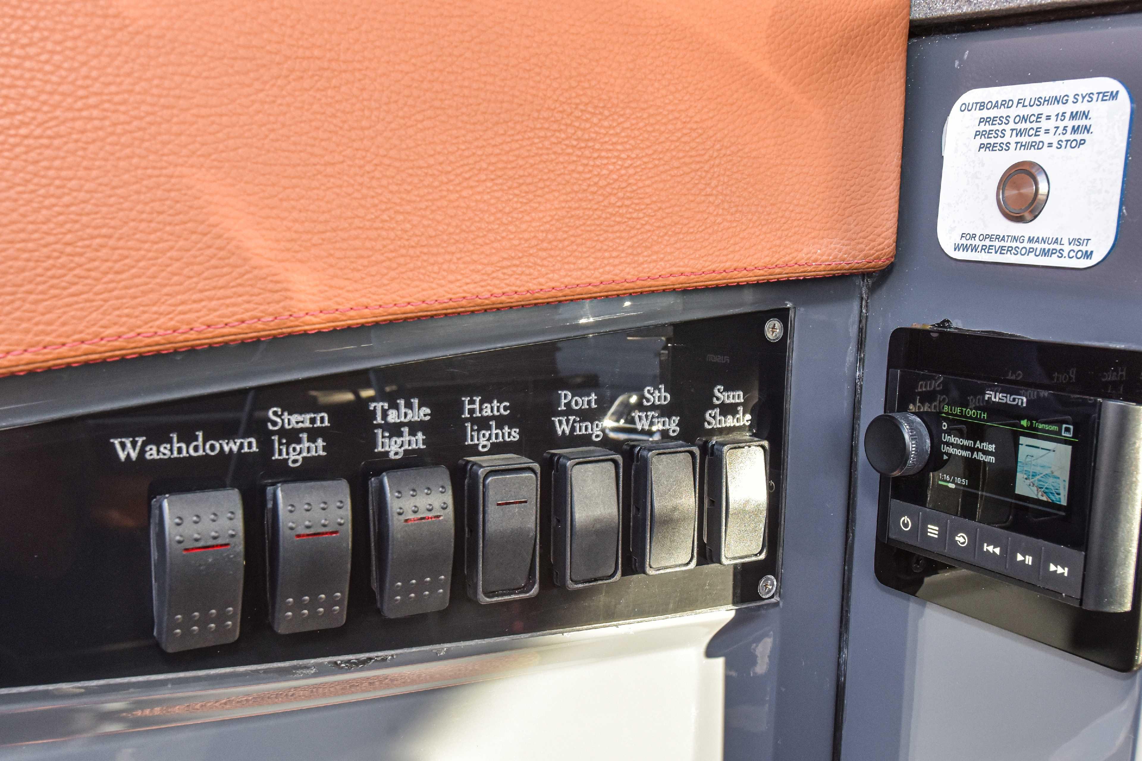 2021-cruisers-yachts-42-gls-ob-power-9778842-20250501095616108-1_XLARGE