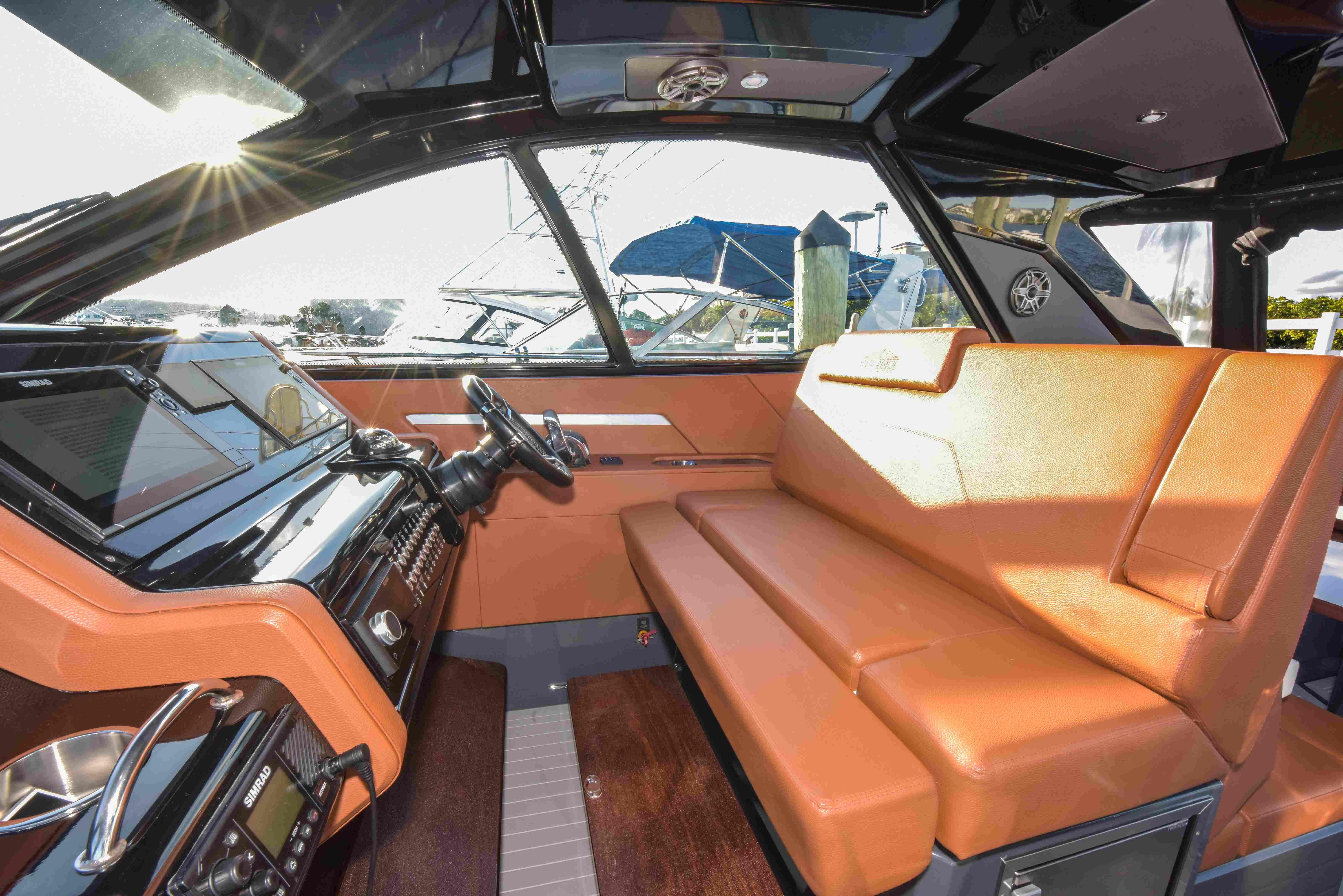 2021-cruisers-yachts-42-gls-ob-power-9778842-20250501095626323-1_XLARGE