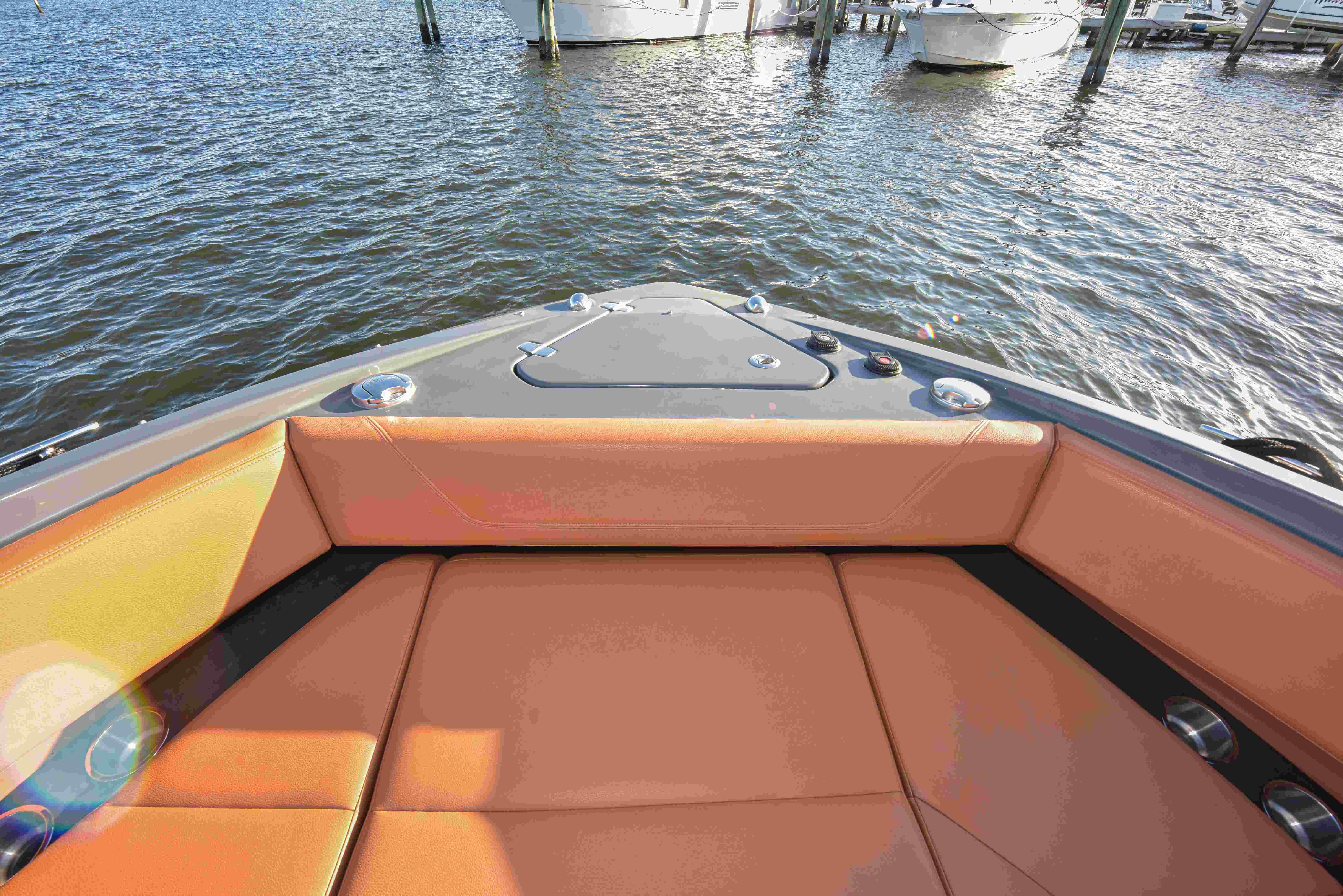 2021-cruisers-yachts-42-gls-ob-power-9778842-20250501095637245-1_XLARGE