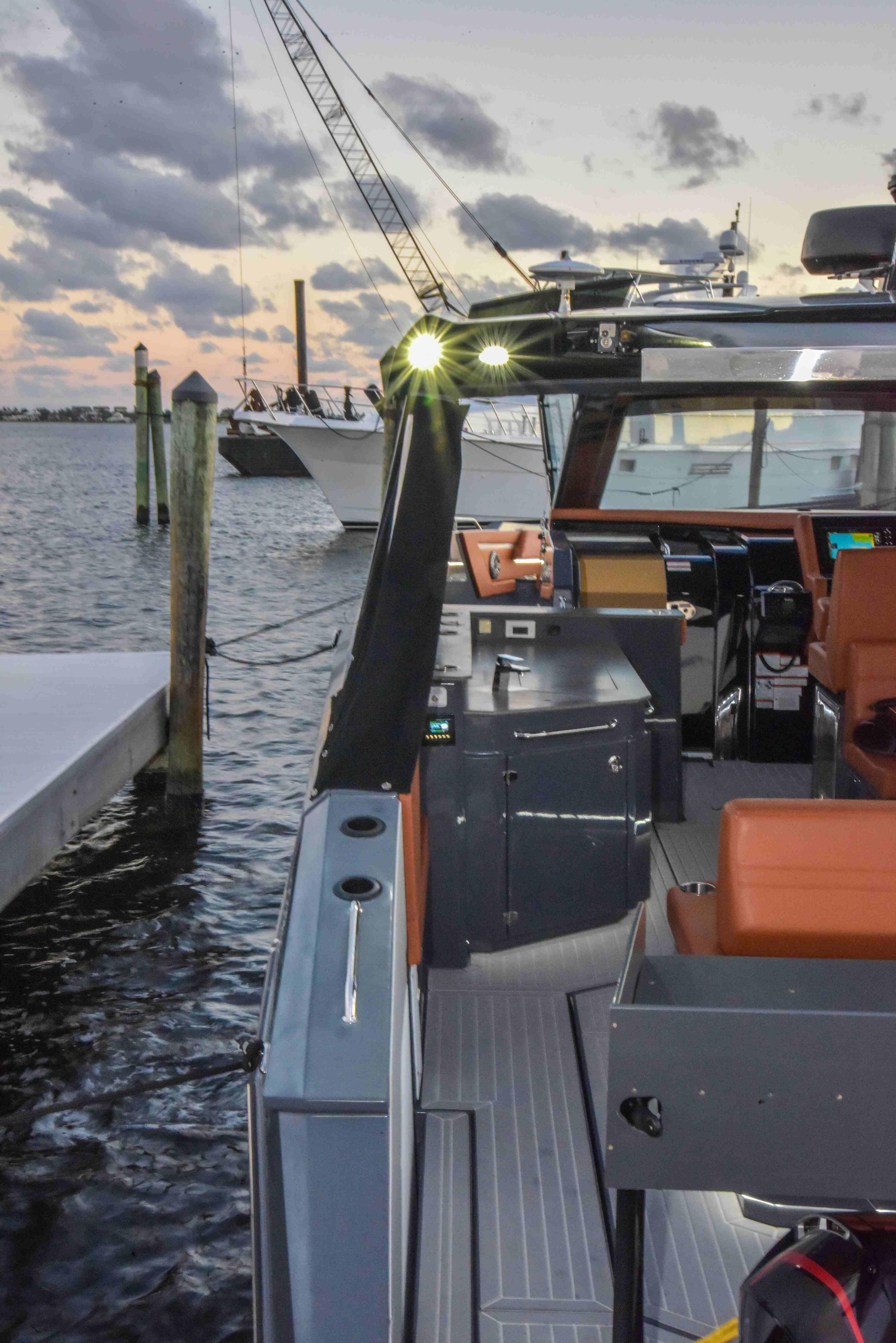 2021-cruisers-yachts-42-gls-ob-power-9778842-20250501095747395-1_XLARGE