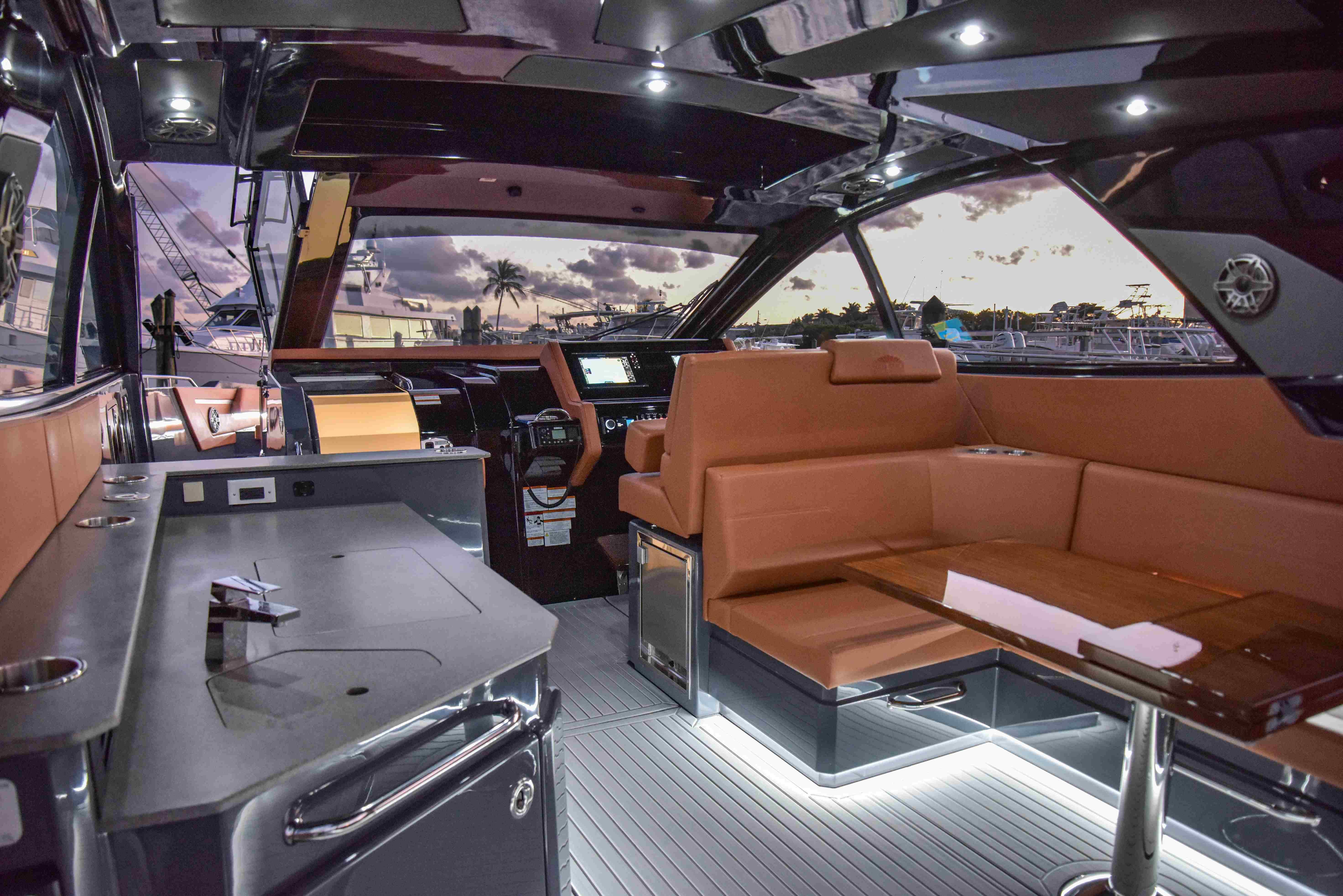 2021-cruisers-yachts-42-gls-ob-power-9778842-20250501095756403-1_XLARGE