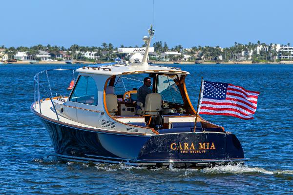 Photo of 2010 Hinckley 37'