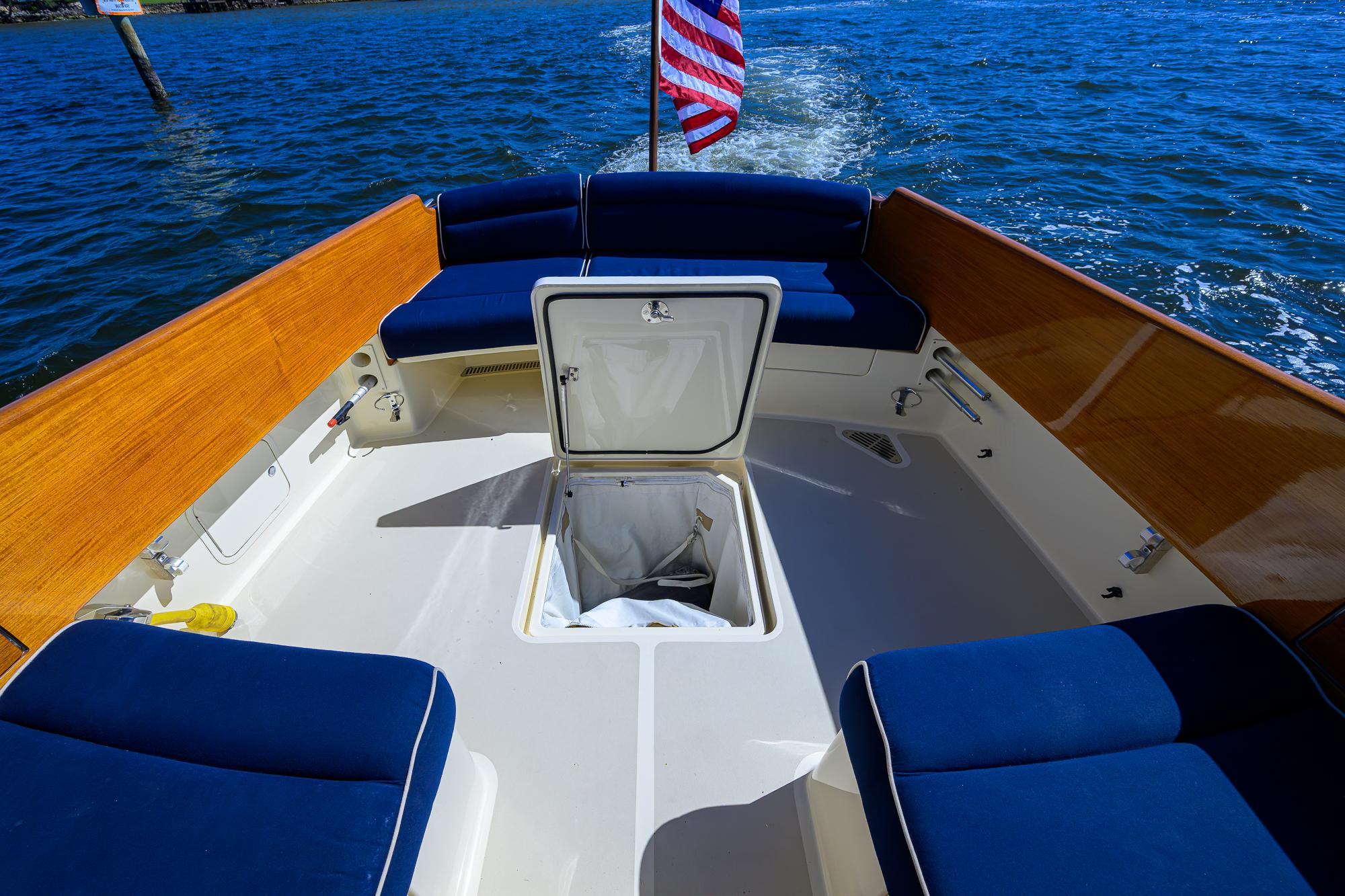 2010-hinckley-picnic-boat-37-mkiii-power-9728845-20250326104323461-1_XLARGE