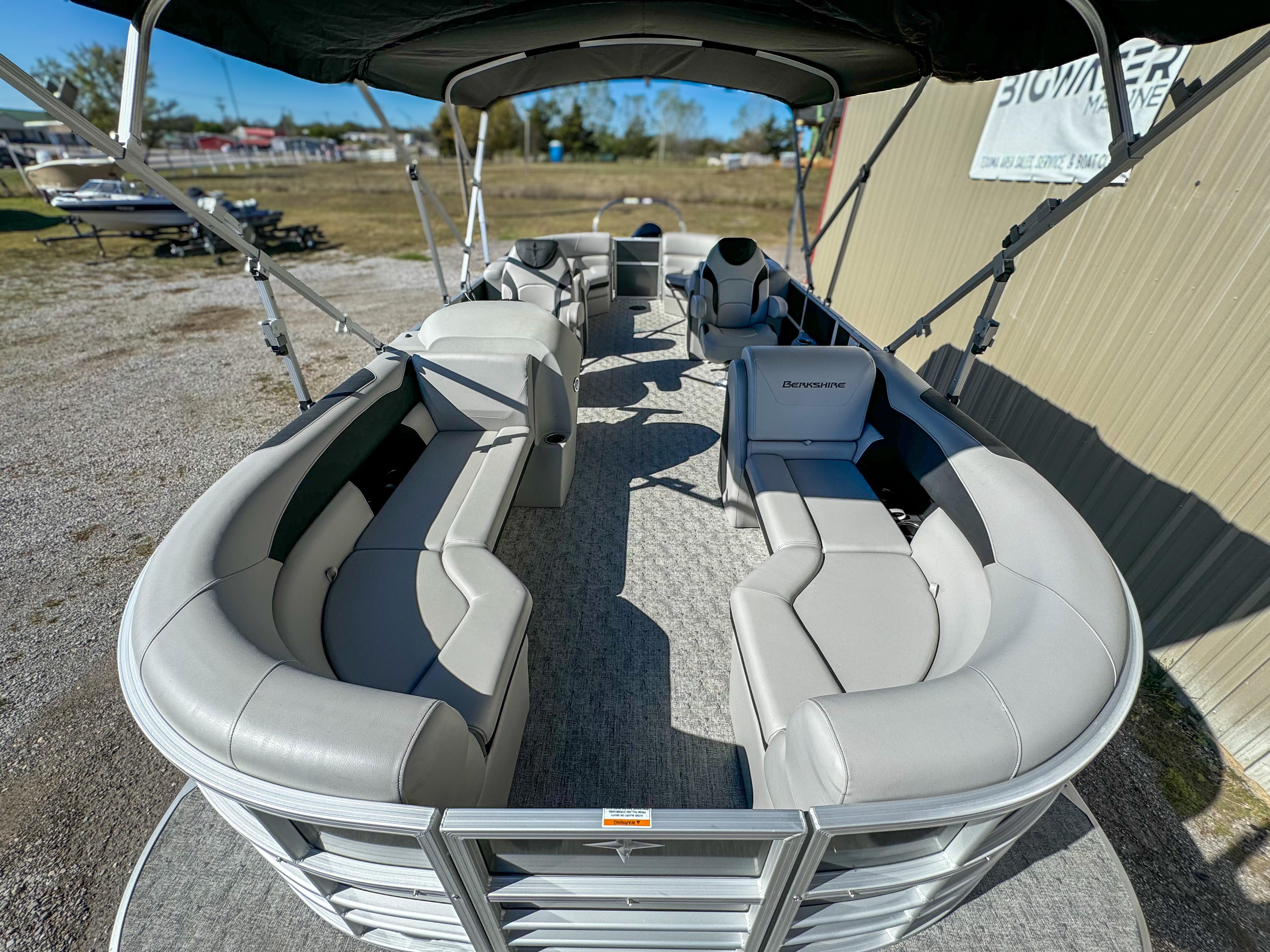 2024 Berkshire 24RFX LE / Suzuki 140 HP - Image 8