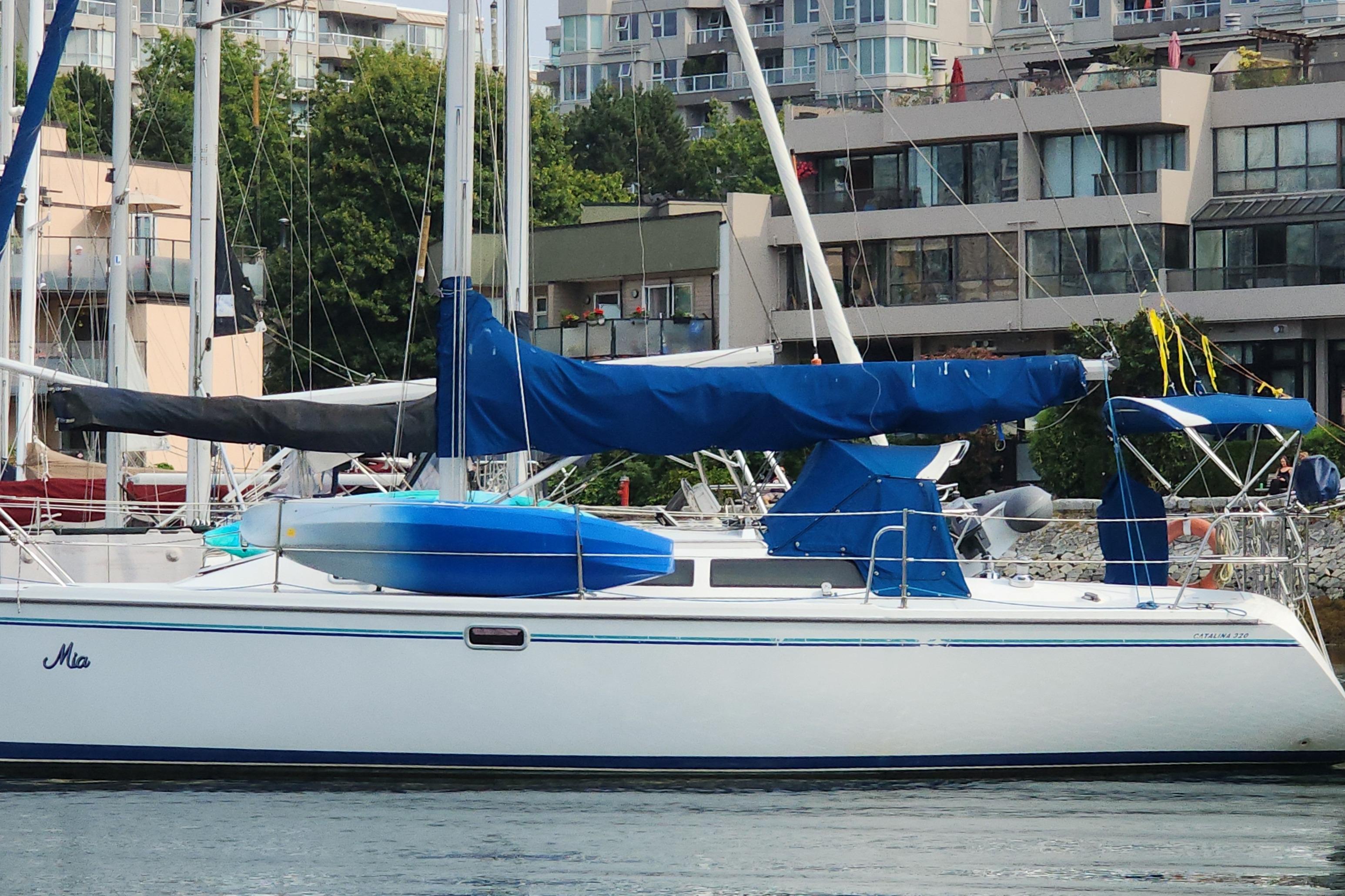 1996 Catalina 320