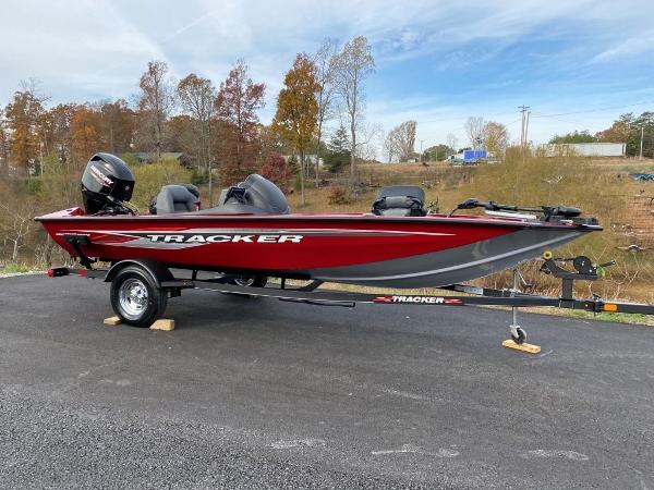 2022 Tracker Boats boat for sale, model of the boat is Pro Team 175 TXW® & Image # 2 of 25
