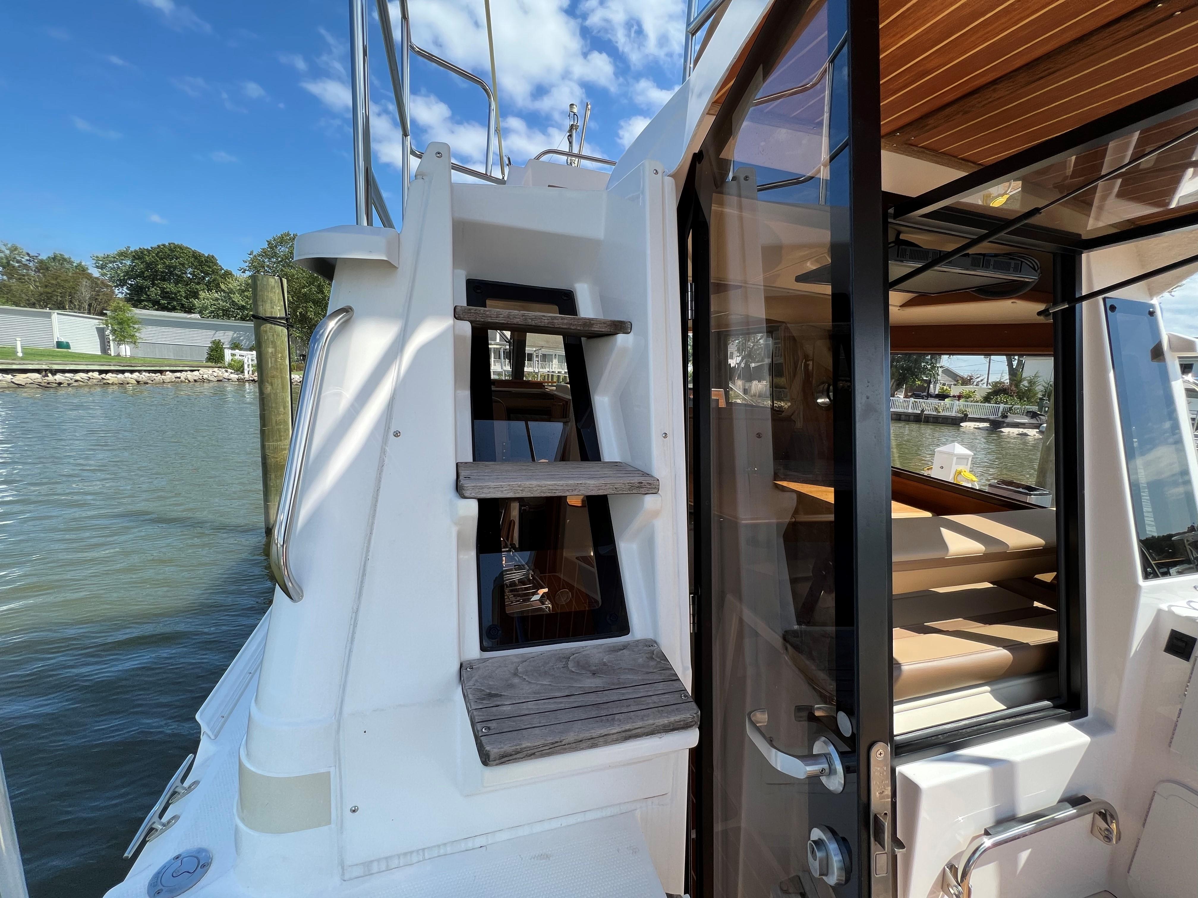 ADIONA Yacht Brokers of Annapolis