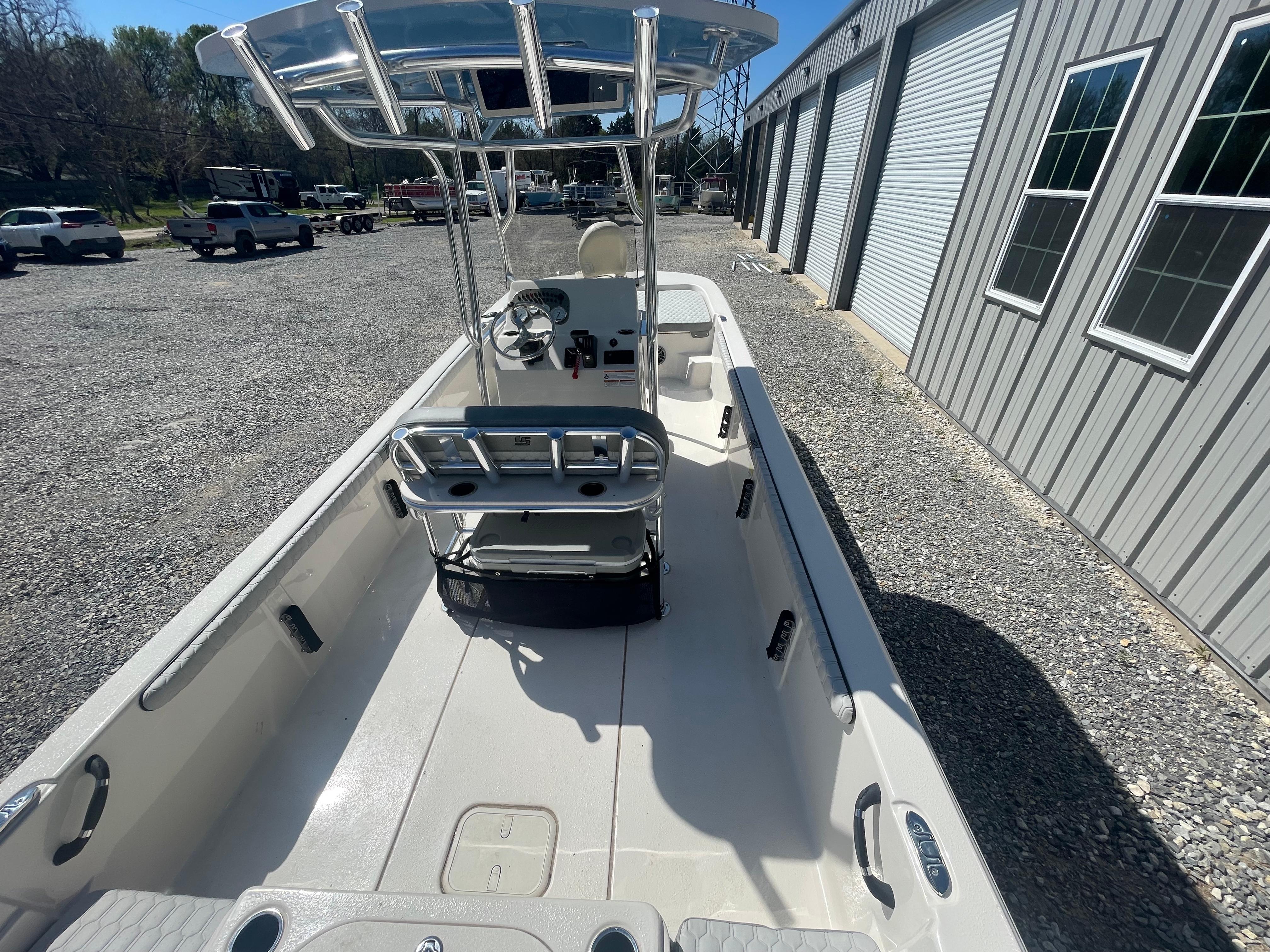 2024 Carolina Skiff 23 LS / Suzuki 200 - Image 2
