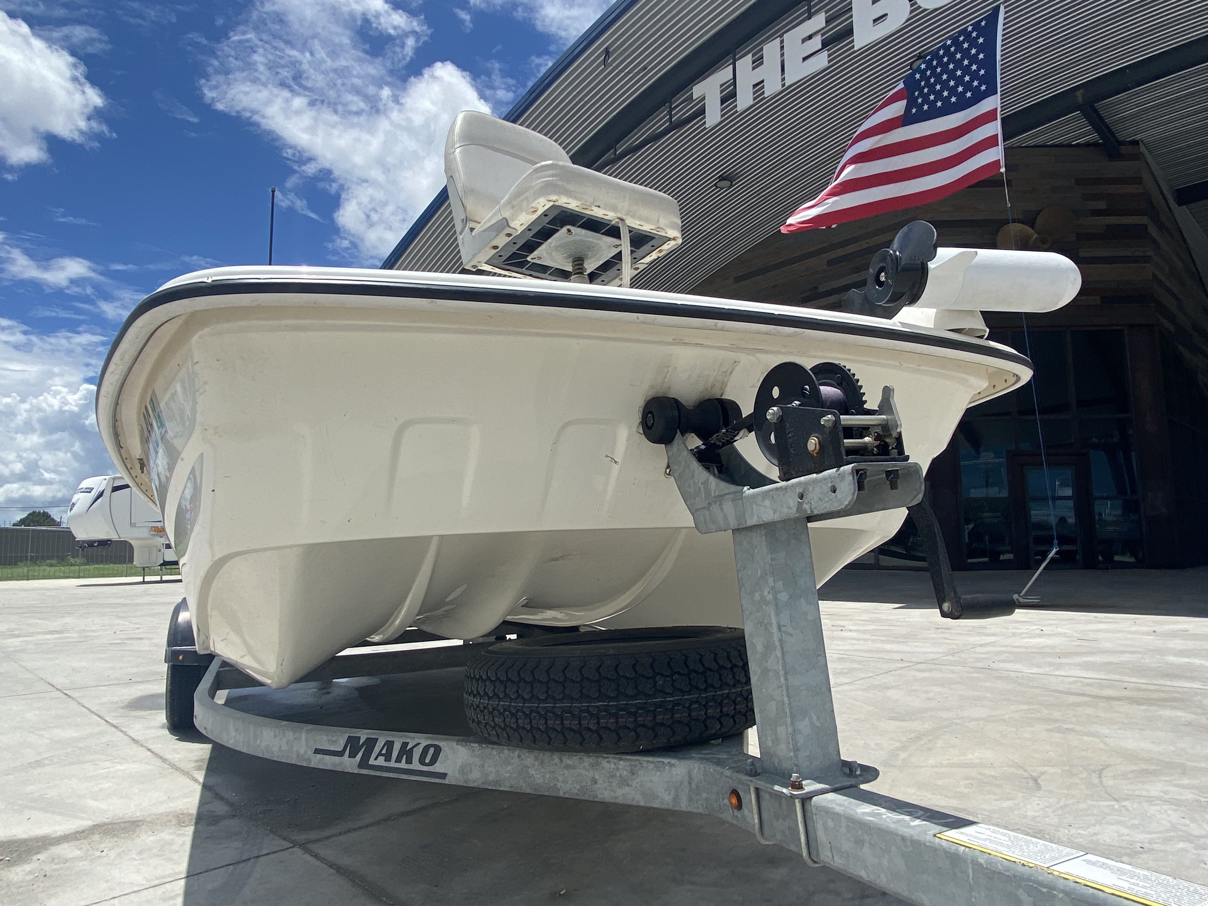 2017 Mako boat for sale, model of the boat is Pro Skiff 17 & Image # 3 of 11