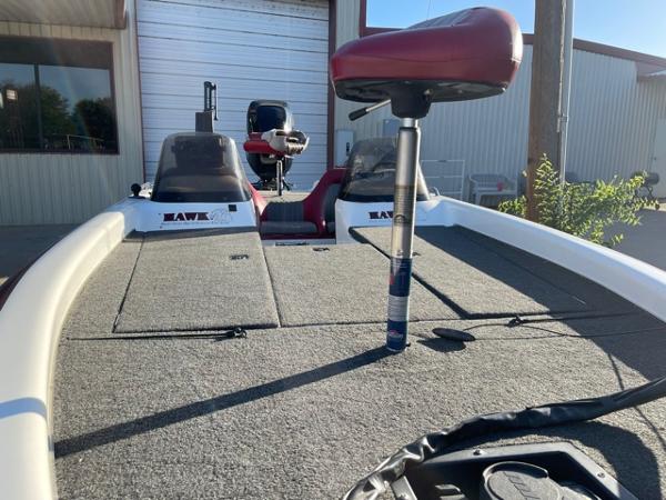 2001 Hawk boat for sale, model of the boat is Super 2100 & Image # 8 of 15