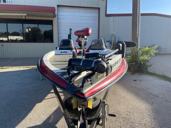 2001 Hawk boat for sale, model of the boat is Super 2100 & Image # 9 of 15