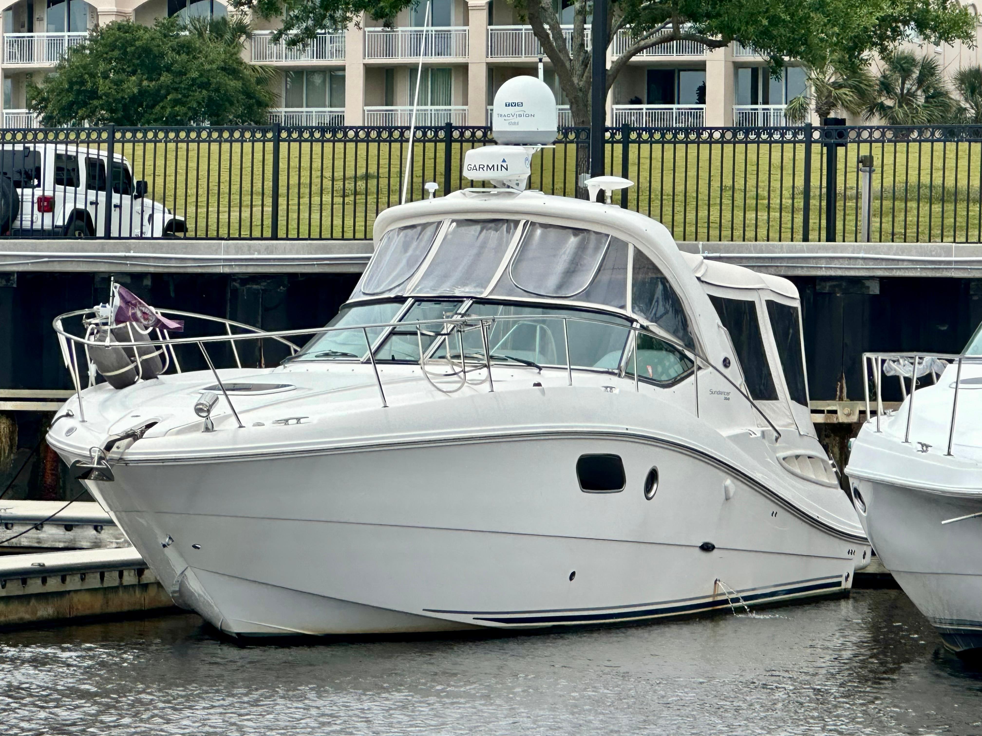 2010 Sea Ray 350 Sundancer