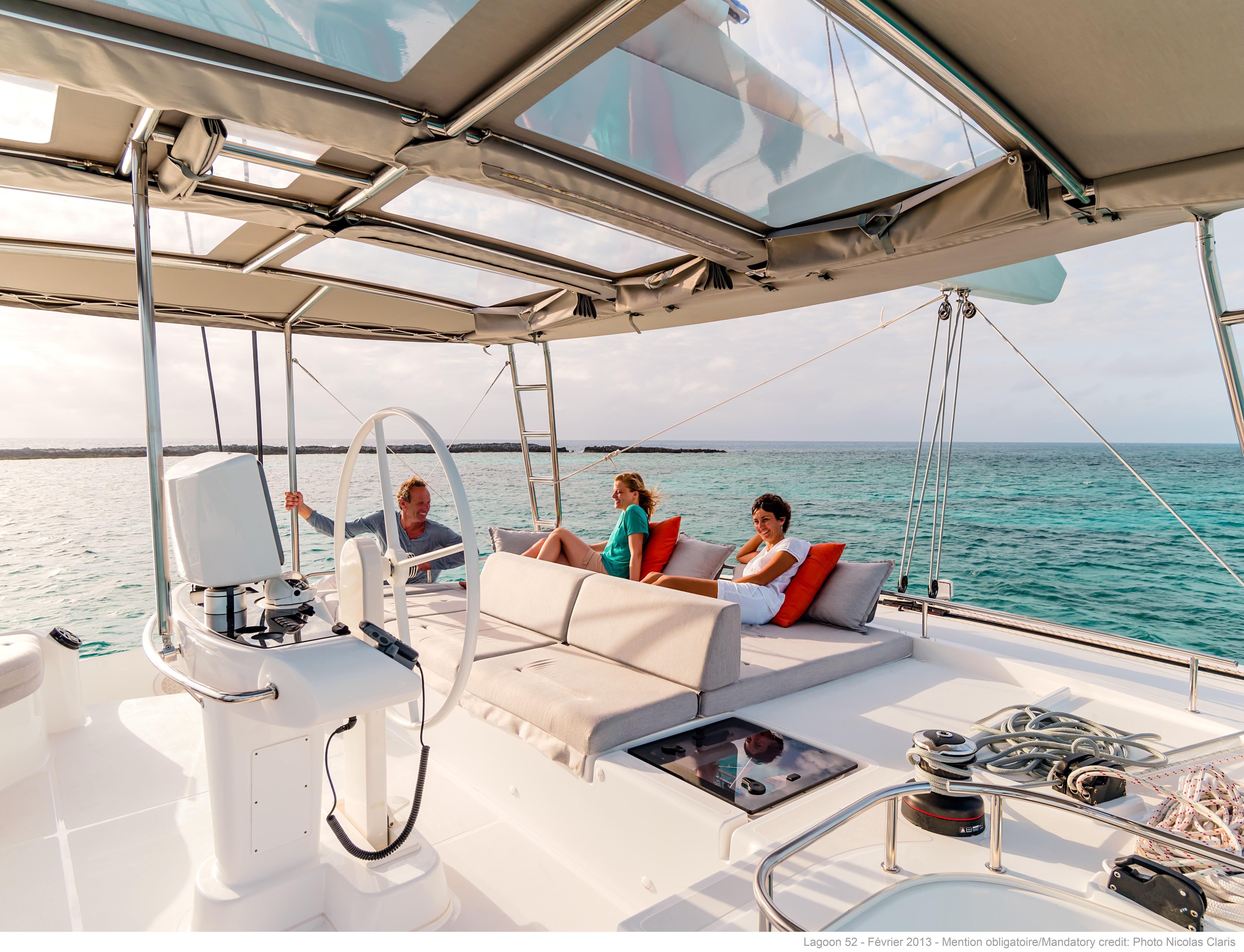 helloManufacturer Provided Image: Lagoon 52 F Flybridge