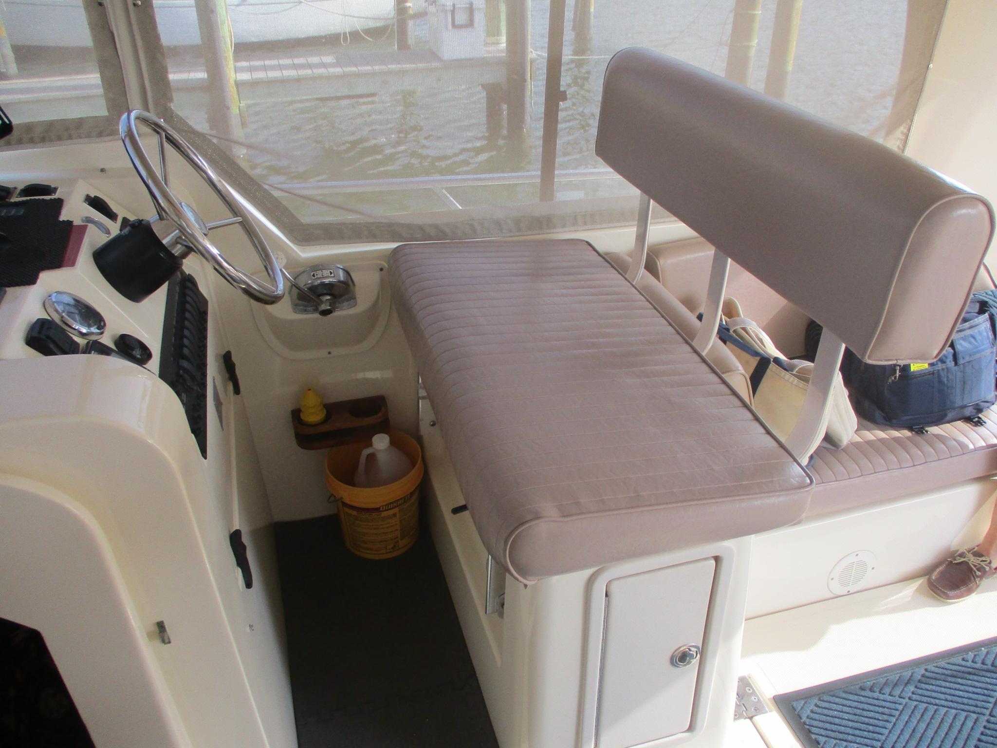 2007-mainship-pilot-34-sedan-power-9748873-20250409084031534-1_XLARGE