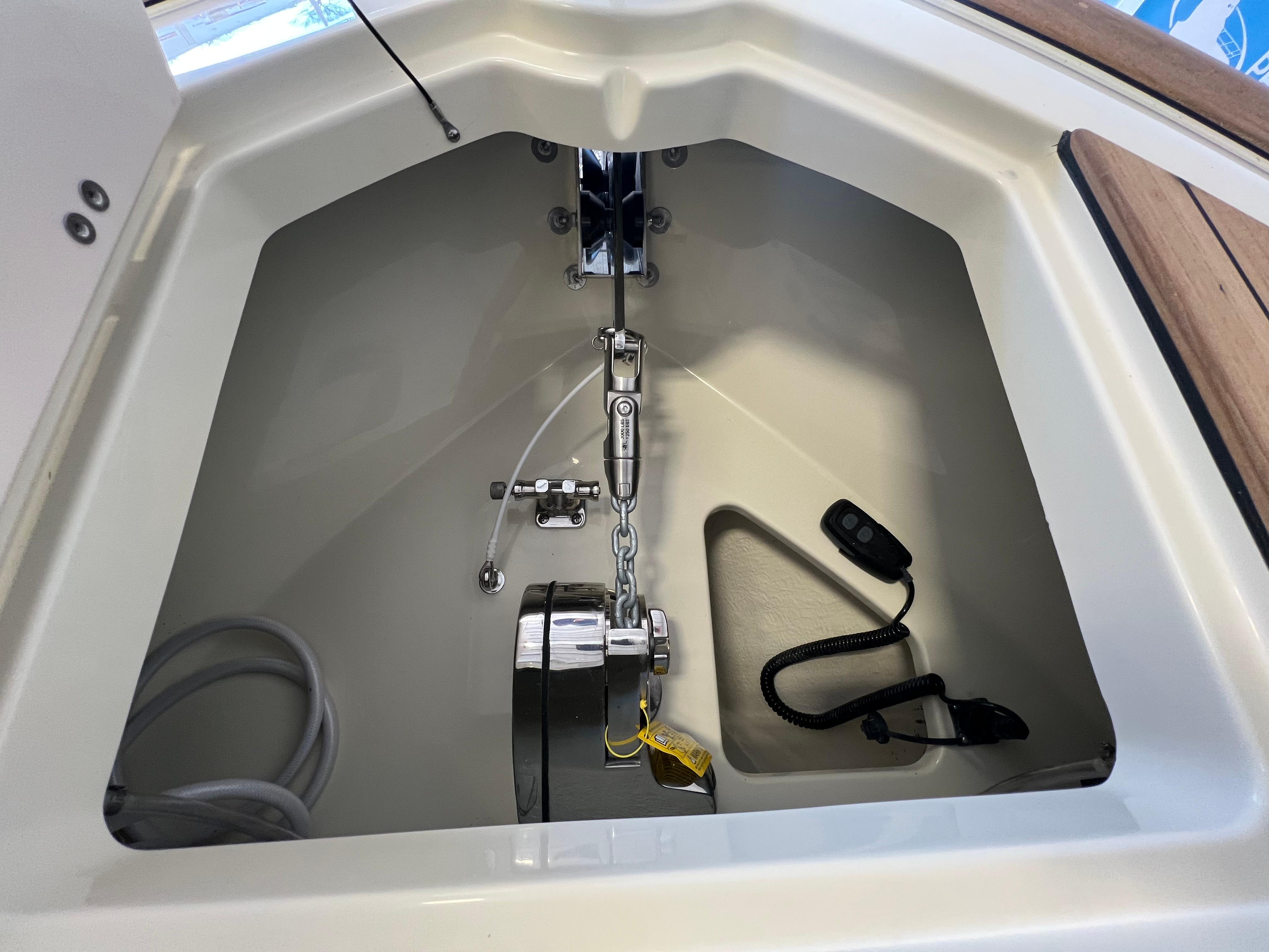 2026 Chris-Craft Calypso 28-15