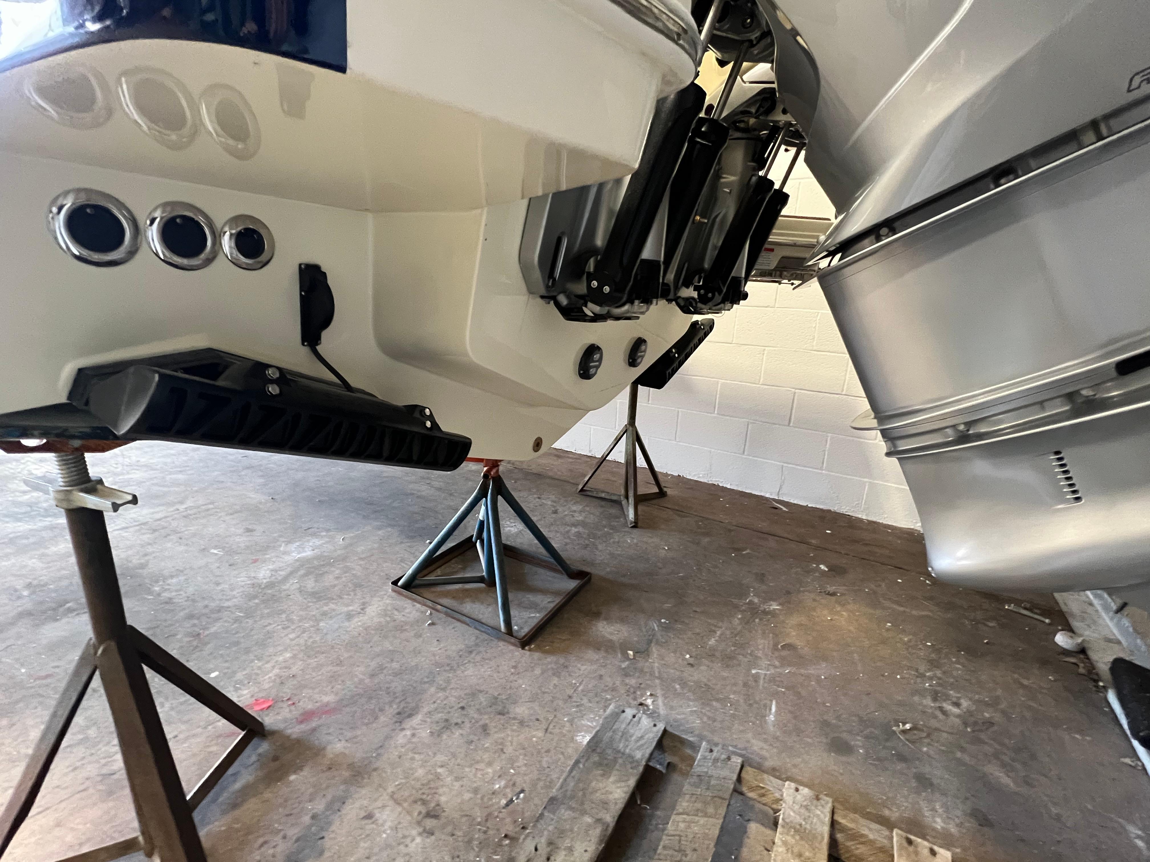2026 Chris-Craft Calypso 28-17
