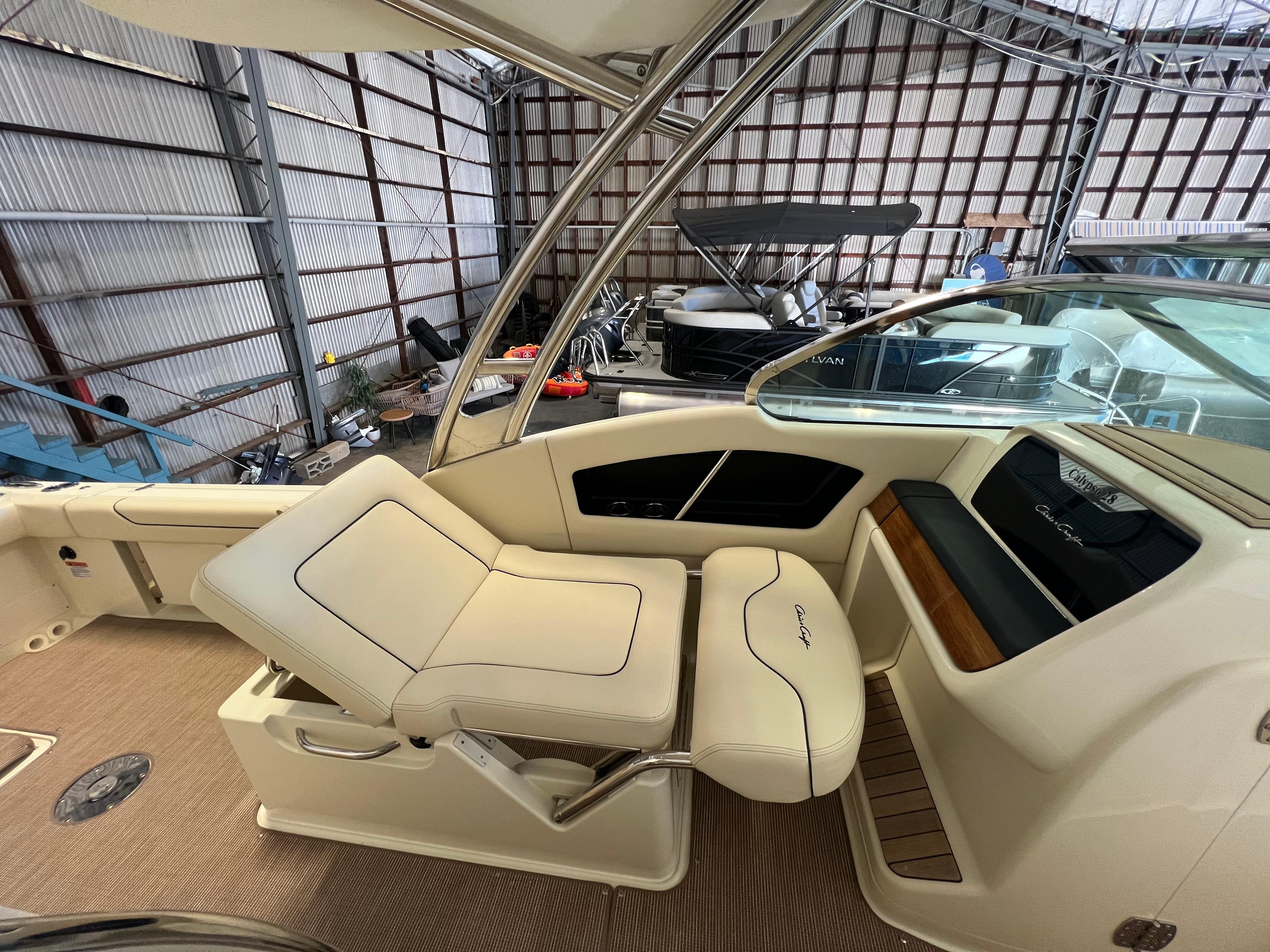 2026 Chris-Craft Calypso 28-27