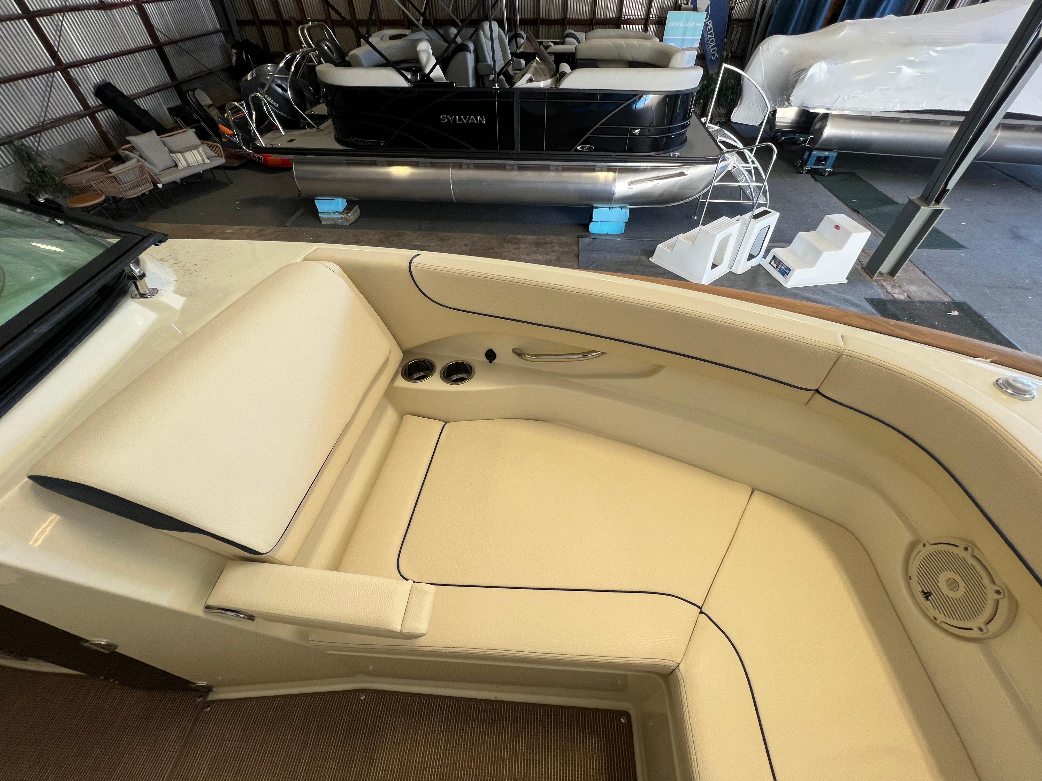 2026 Chris-Craft Calypso 28-31