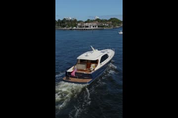 Palm Beach Motor Yachts PB65 video