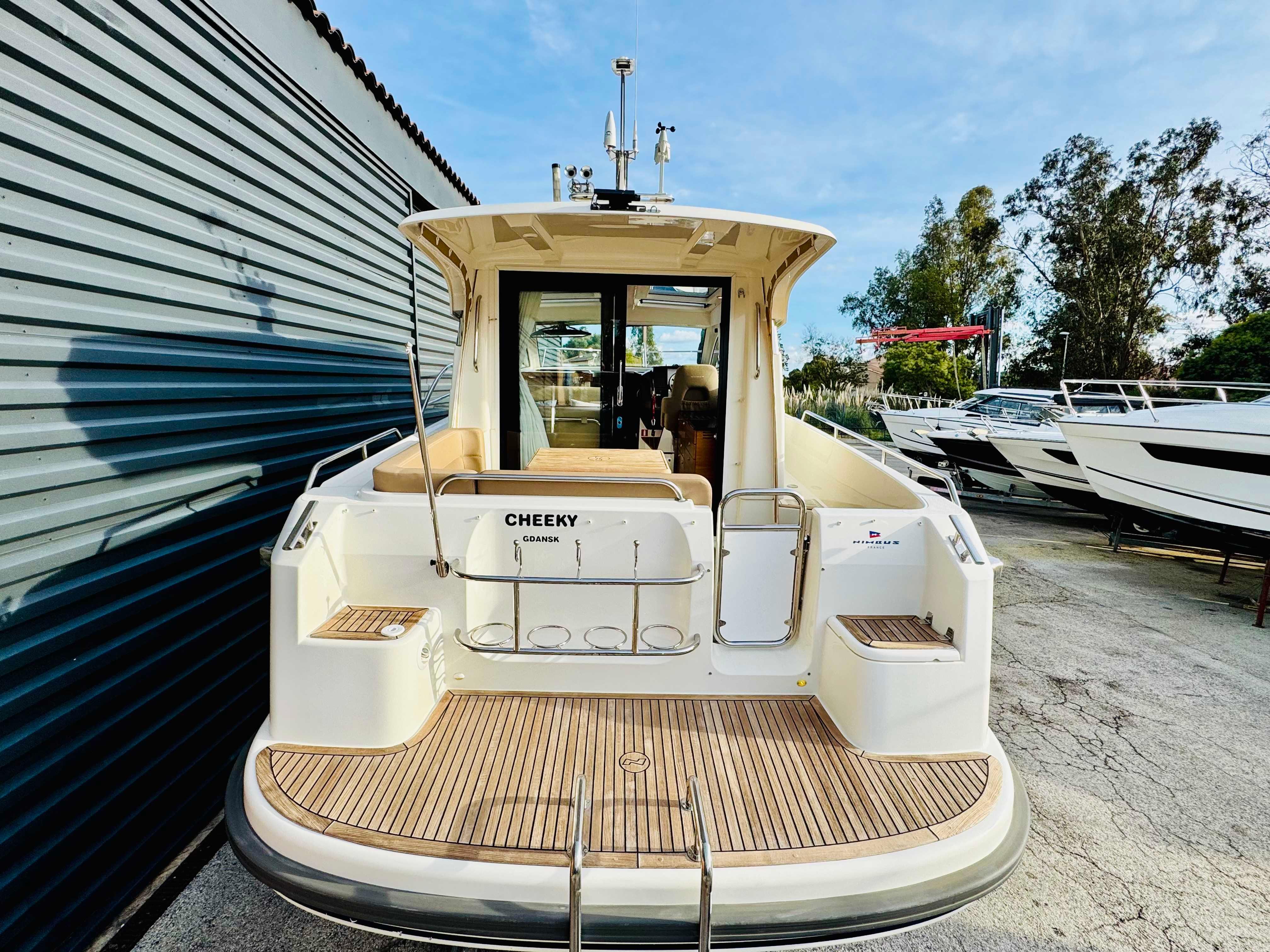 Nimbus 305 Coupe