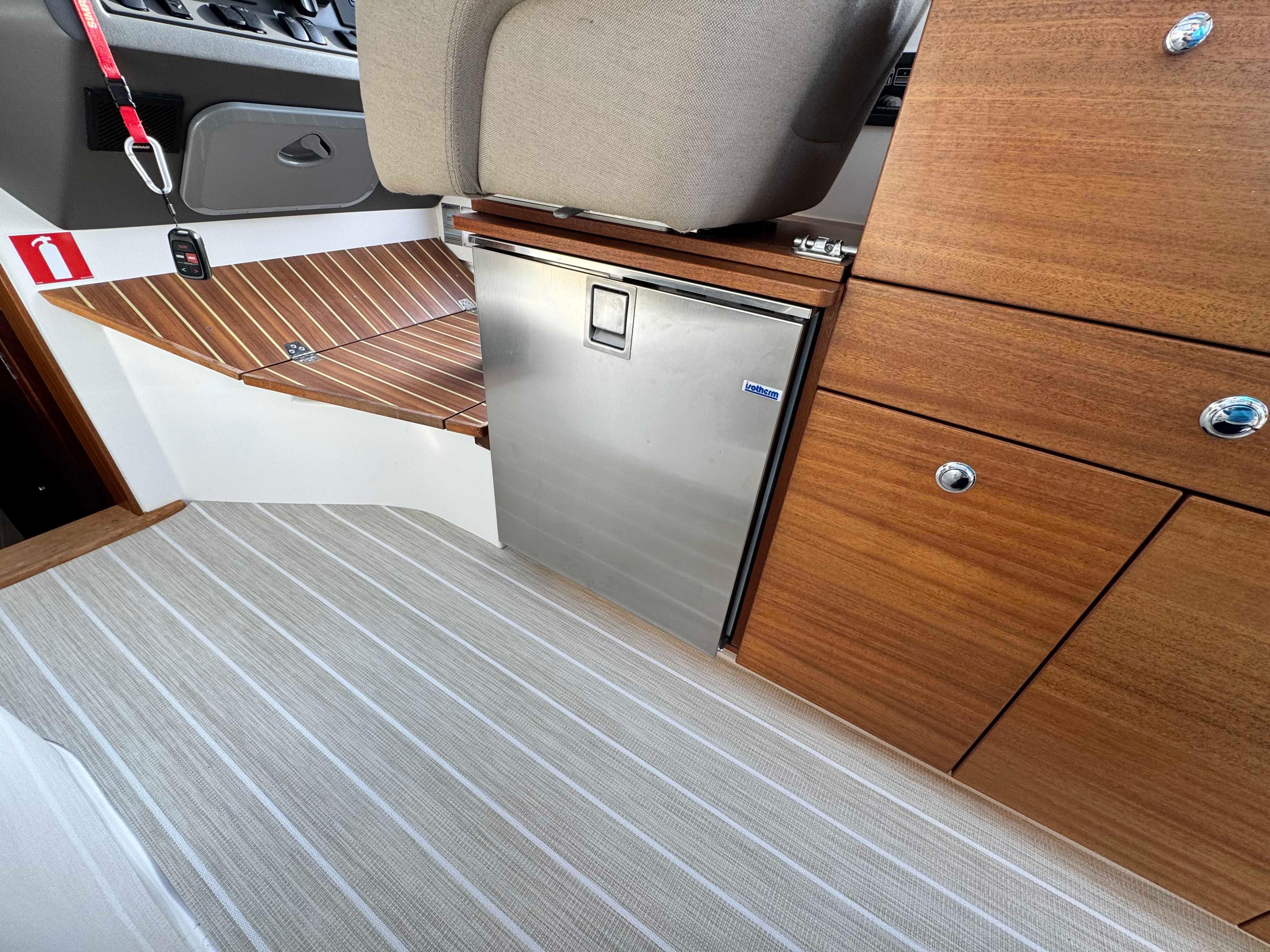 Nimbus 305 Coupe