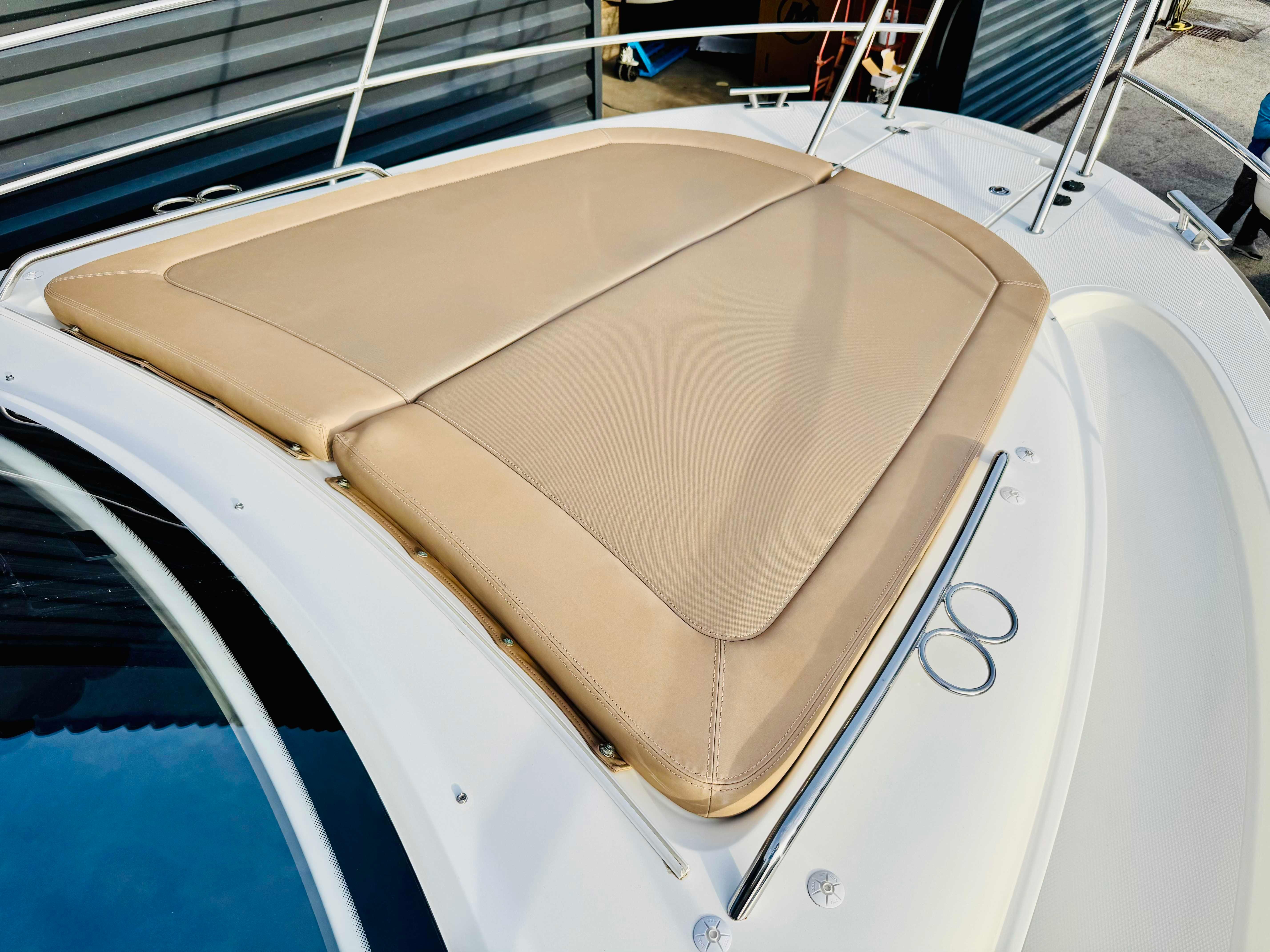Nimbus 305 Coupe