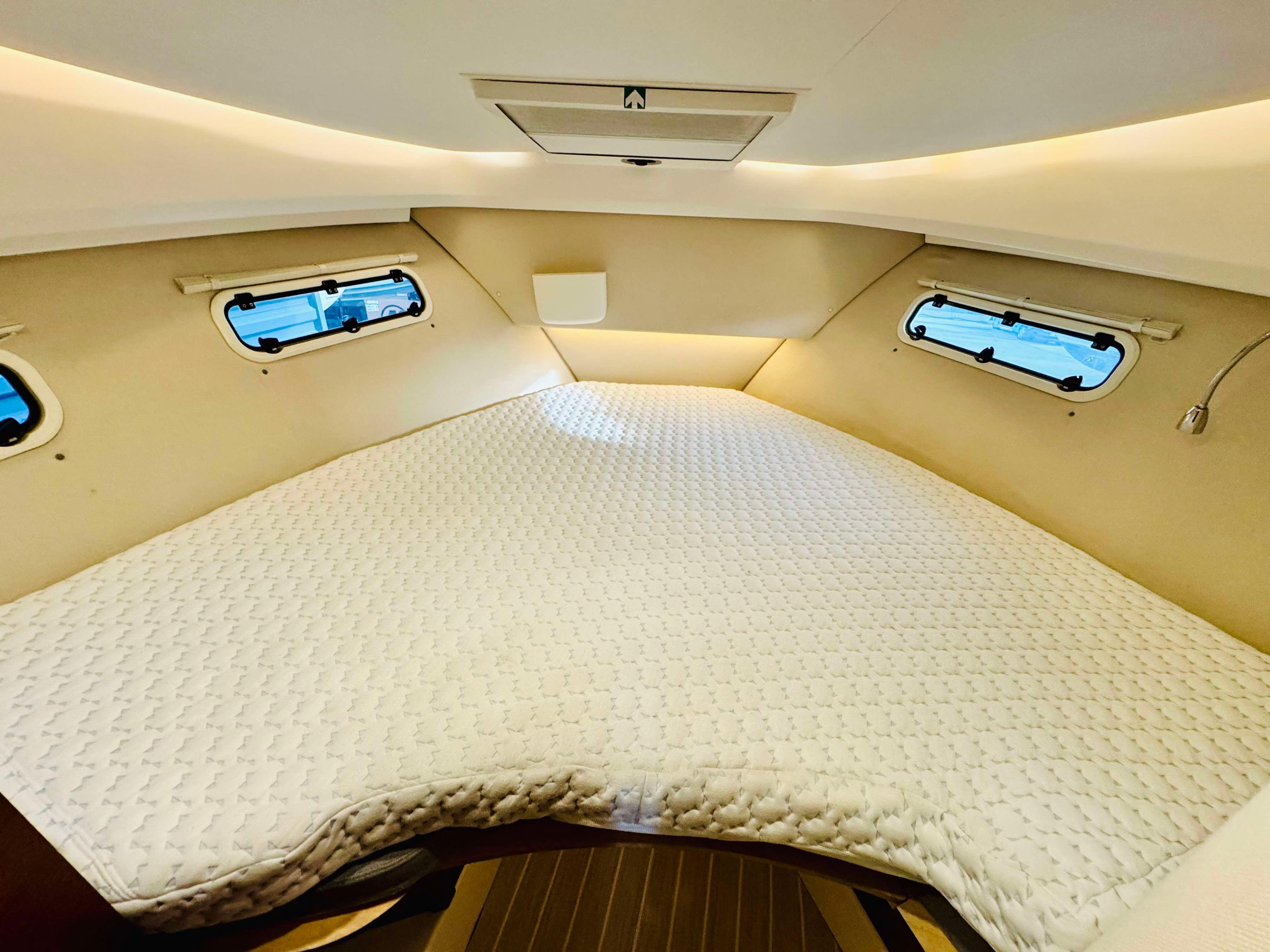 Nimbus 305 Coupe