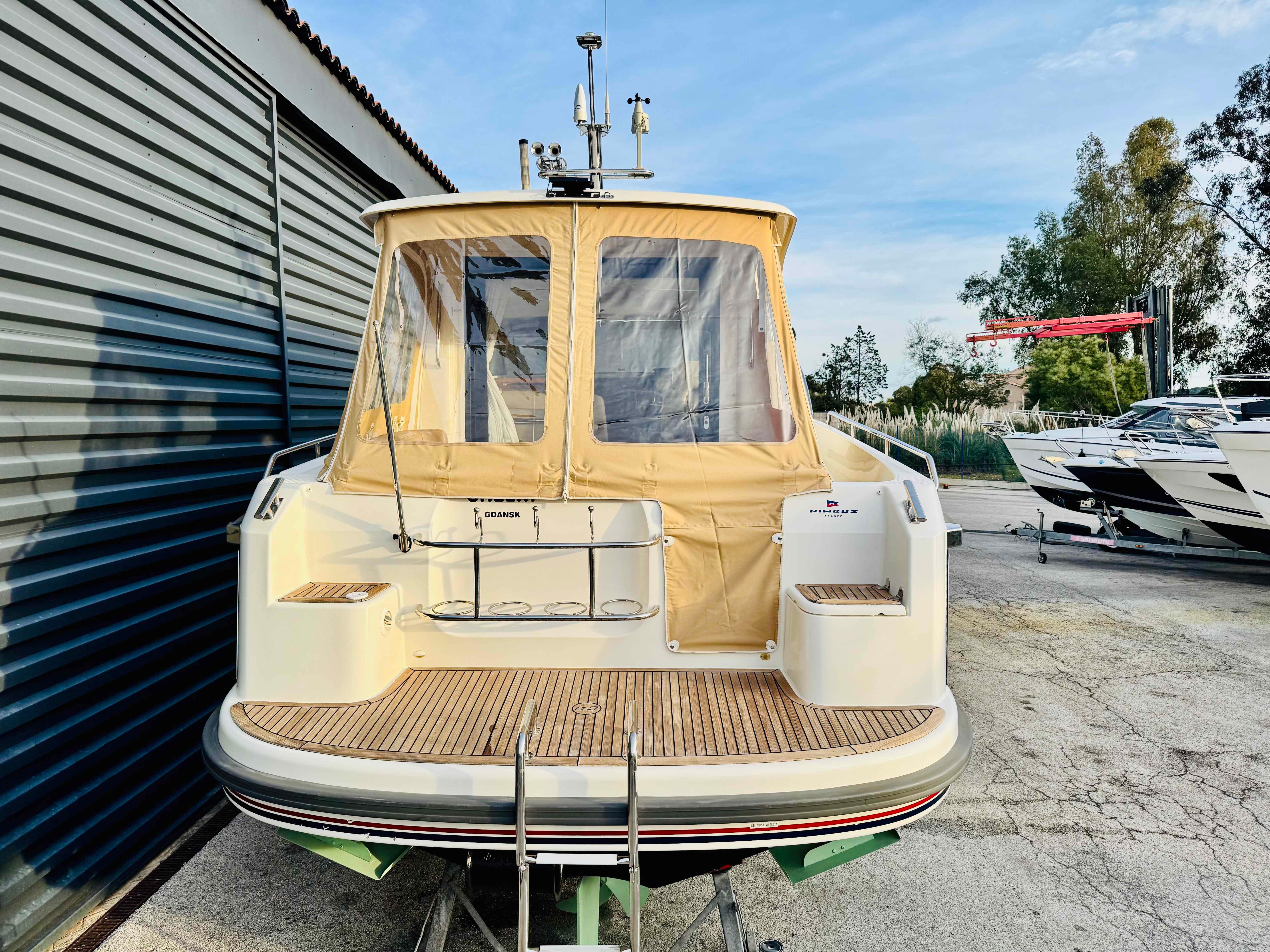 Nimbus 305 Coupe