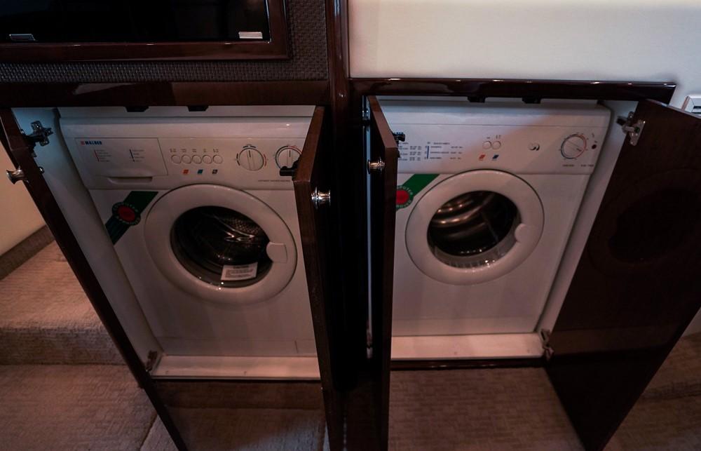 Separate Washer and Dryer - In Master
