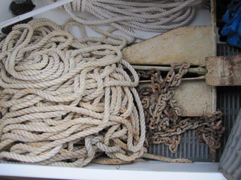 Beneteau-Oceanis 45 2015-Hey Jude III WA-US-Coiled rope and rusty chain in Beneteau Oceanis 45 sailboat, 2015 model.-9598888 | Thumbnail