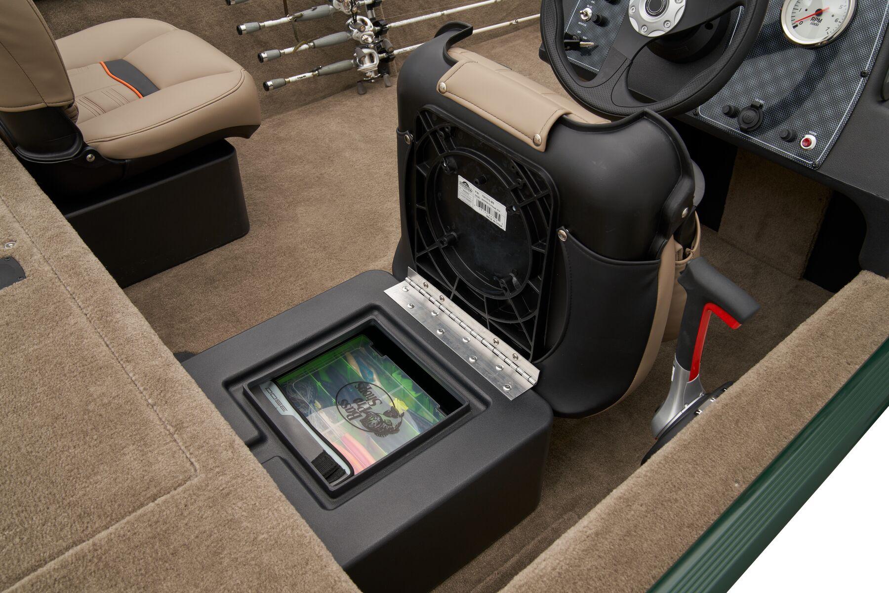 2026 Tracker Bass Tracker Classic Limited Gallery