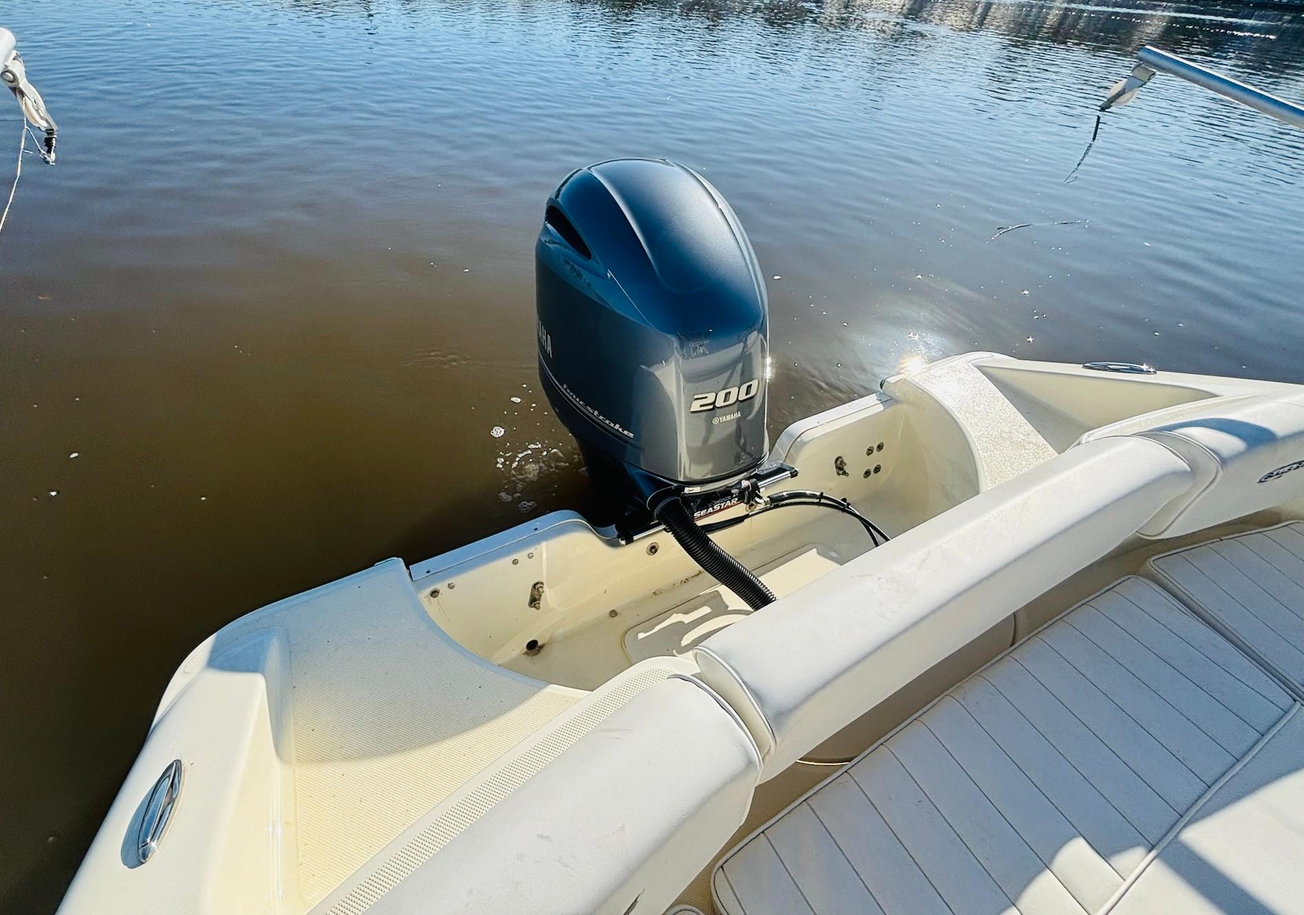 2017 Bulls Bay 230 Center Console - Image 9
