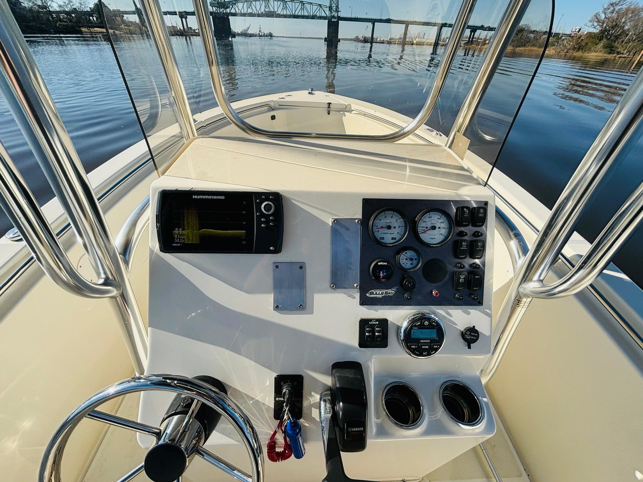 2017 Bulls Bay 230 Center Console - Image 17