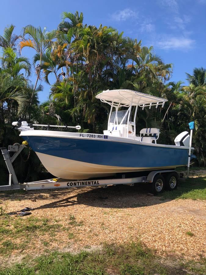 2017 Dusky 227 XF