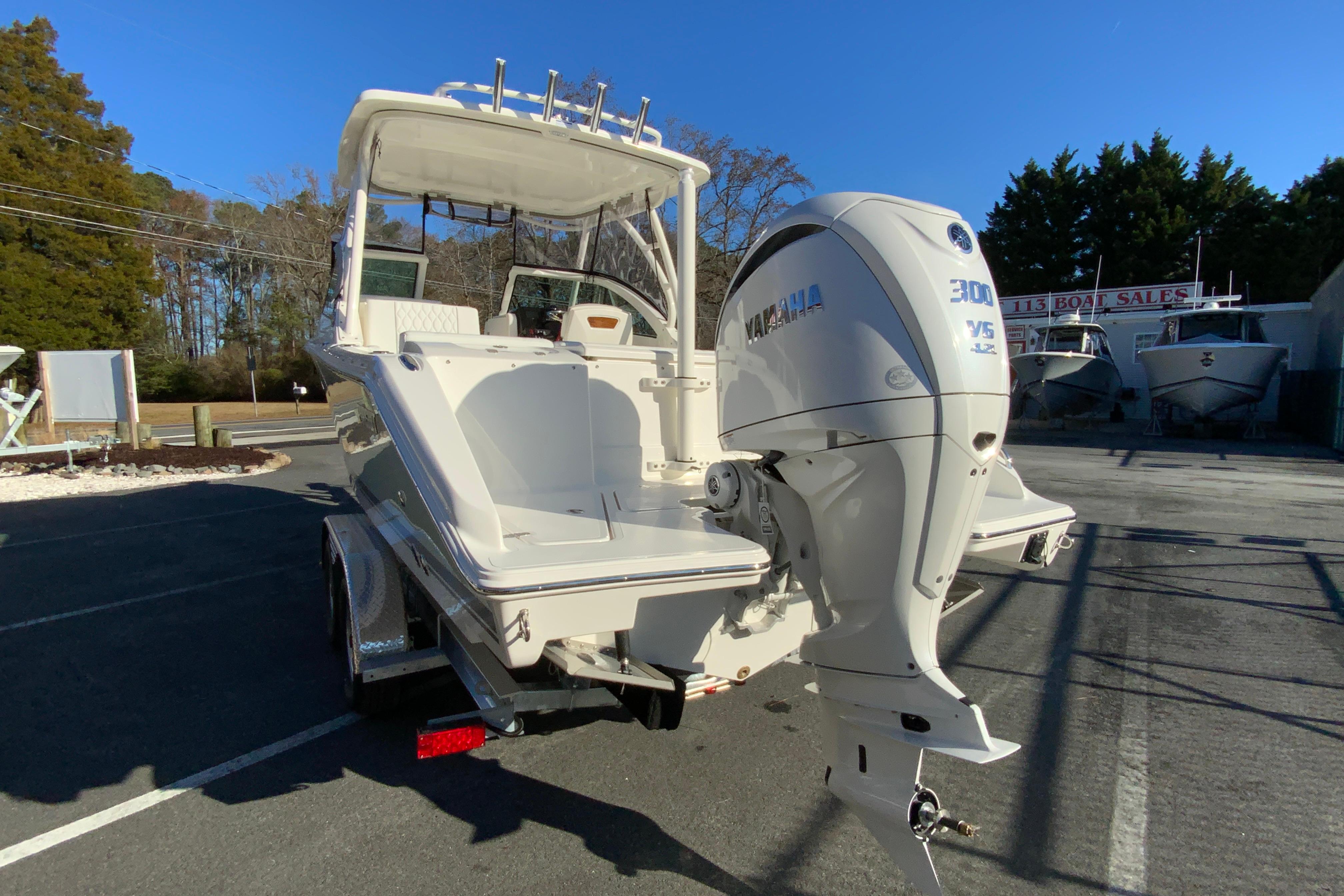 2026 Pursuit DC 246 Dual Console-8