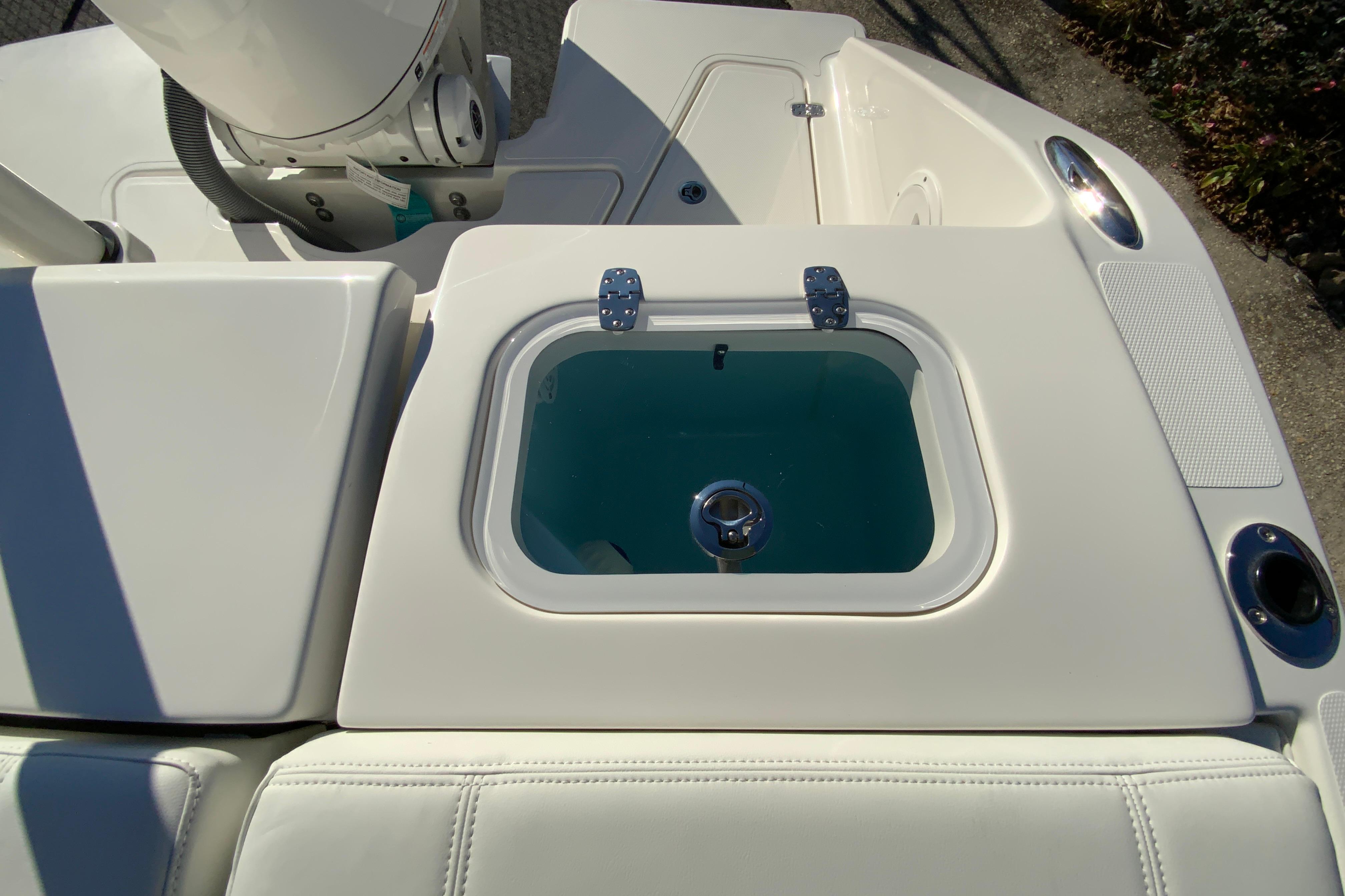 2026 Pursuit DC 246 Dual Console-18