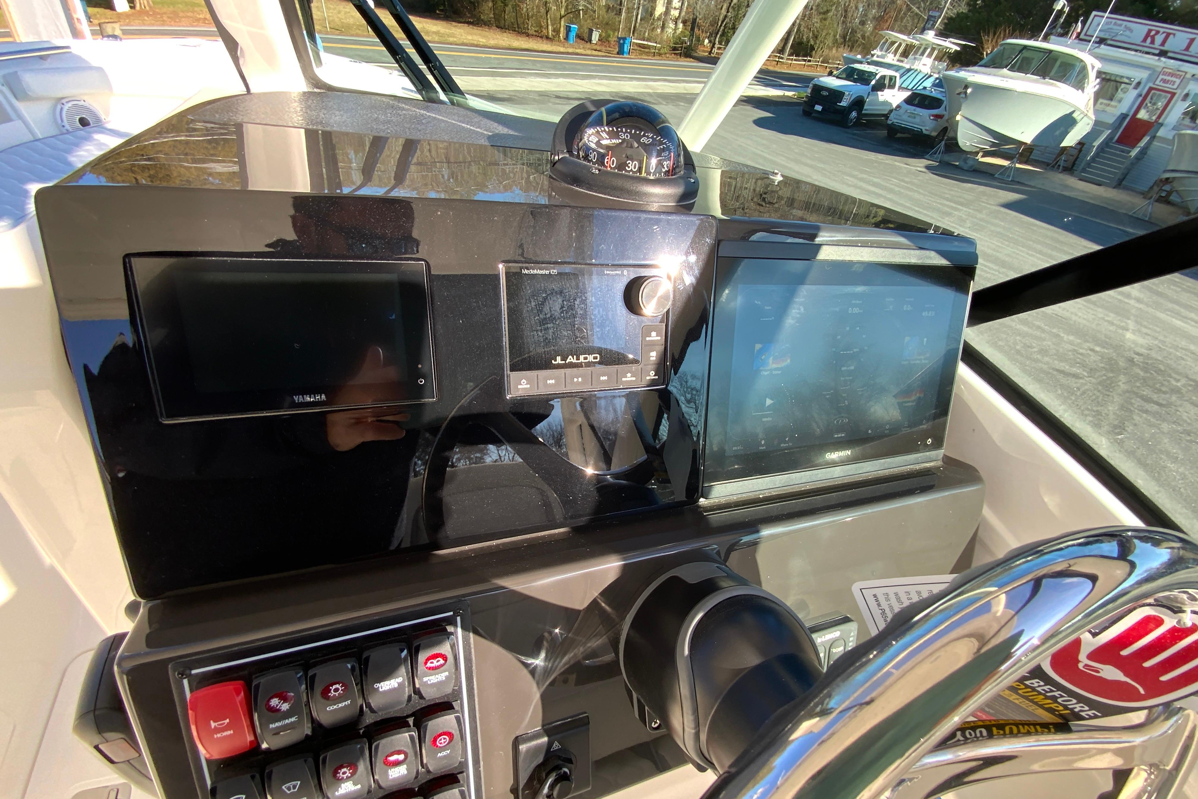 2026 Pursuit DC 246 Dual Console-22