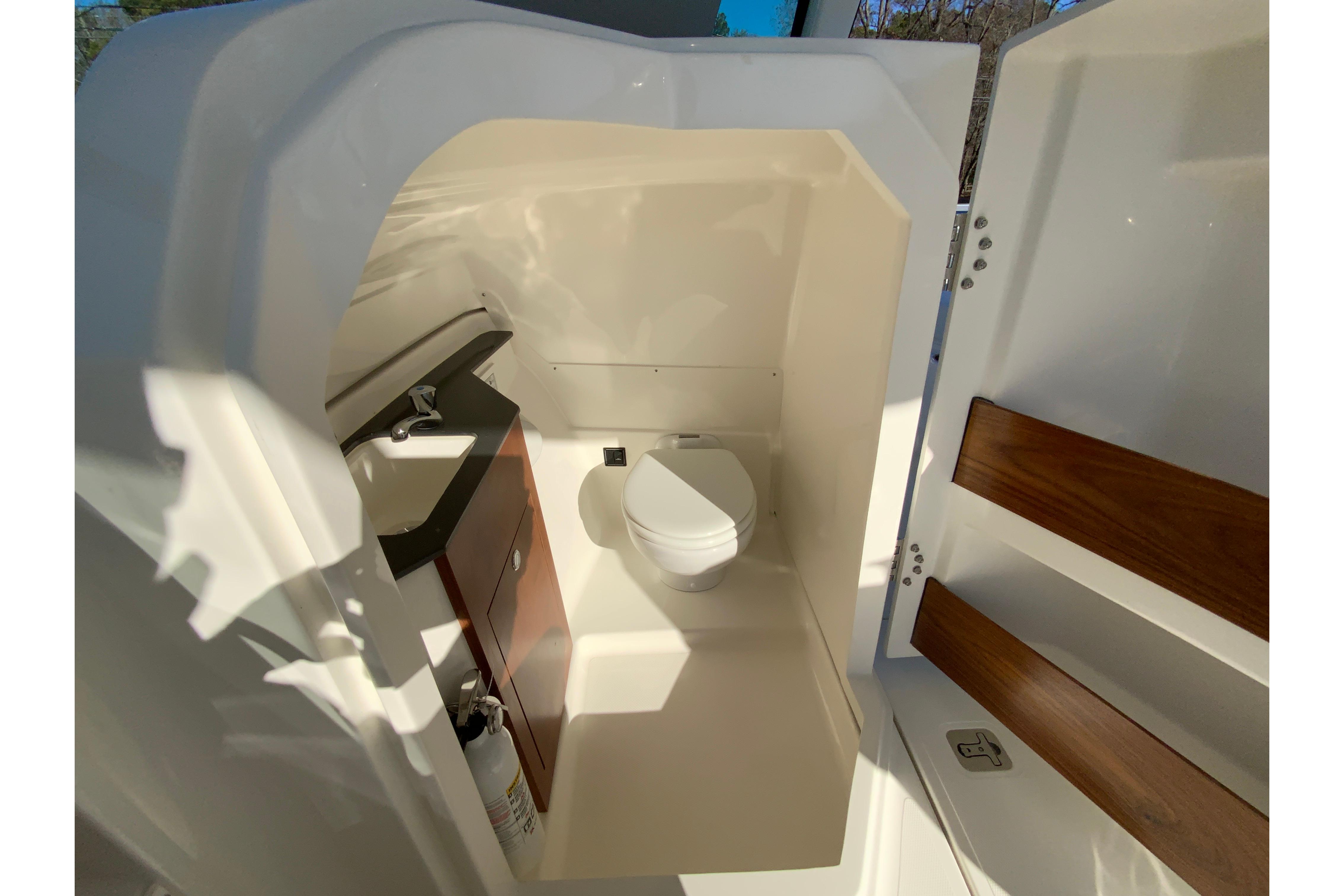 2026 Pursuit DC 246 Dual Console-36